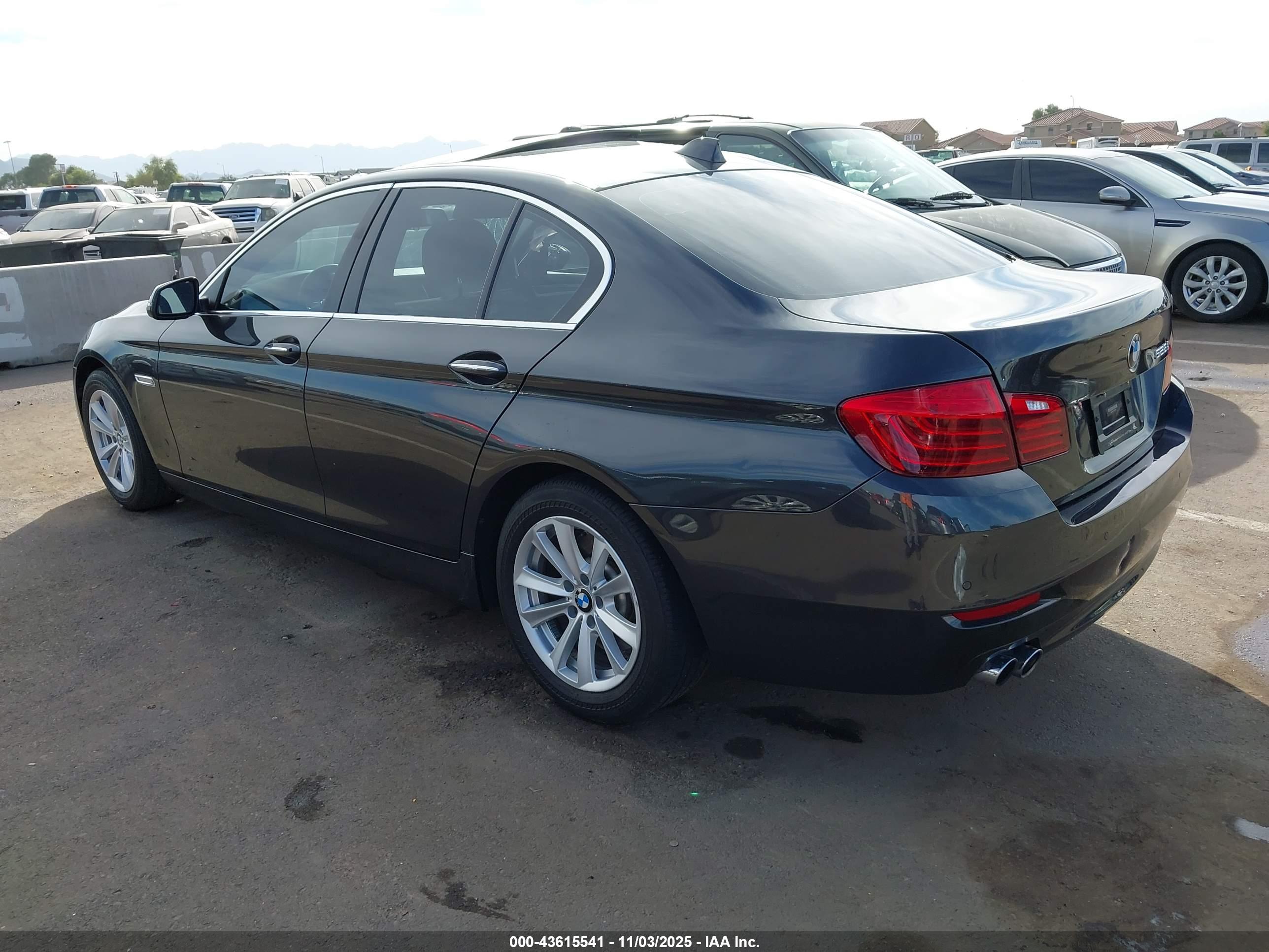 BMW 528I image 3