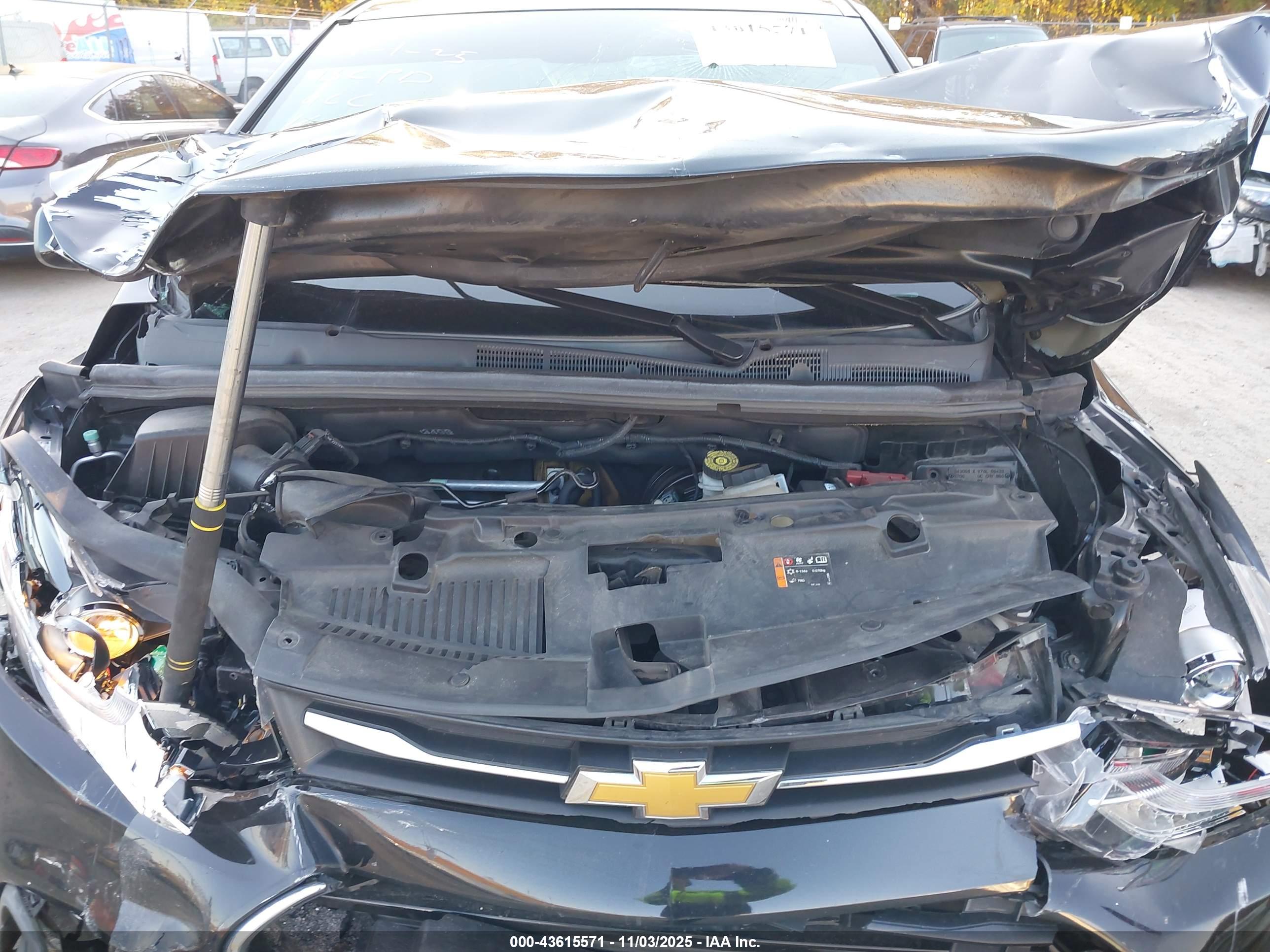 CHEVROLET TRAX image 10