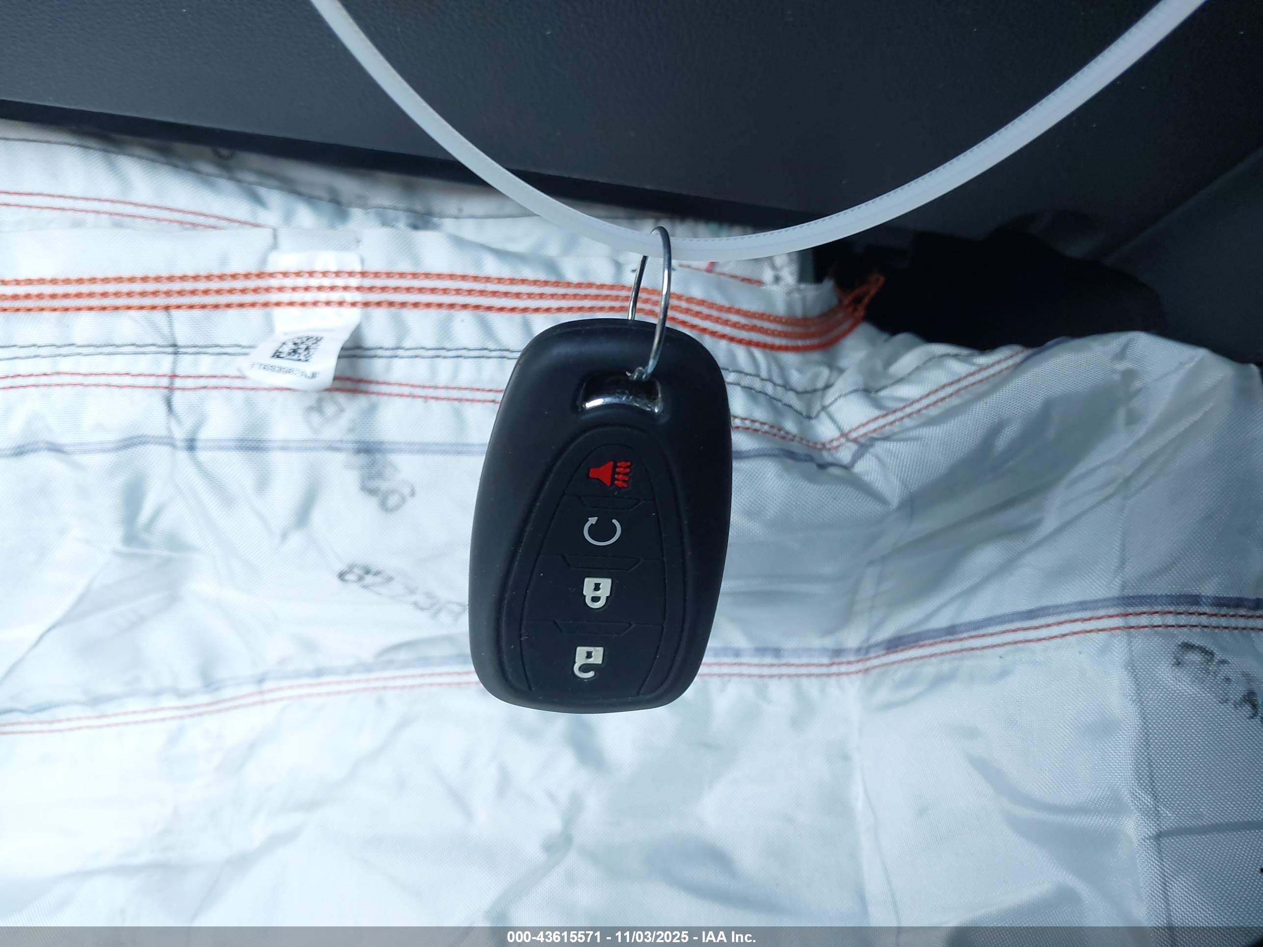 CHEVROLET TRAX image 11