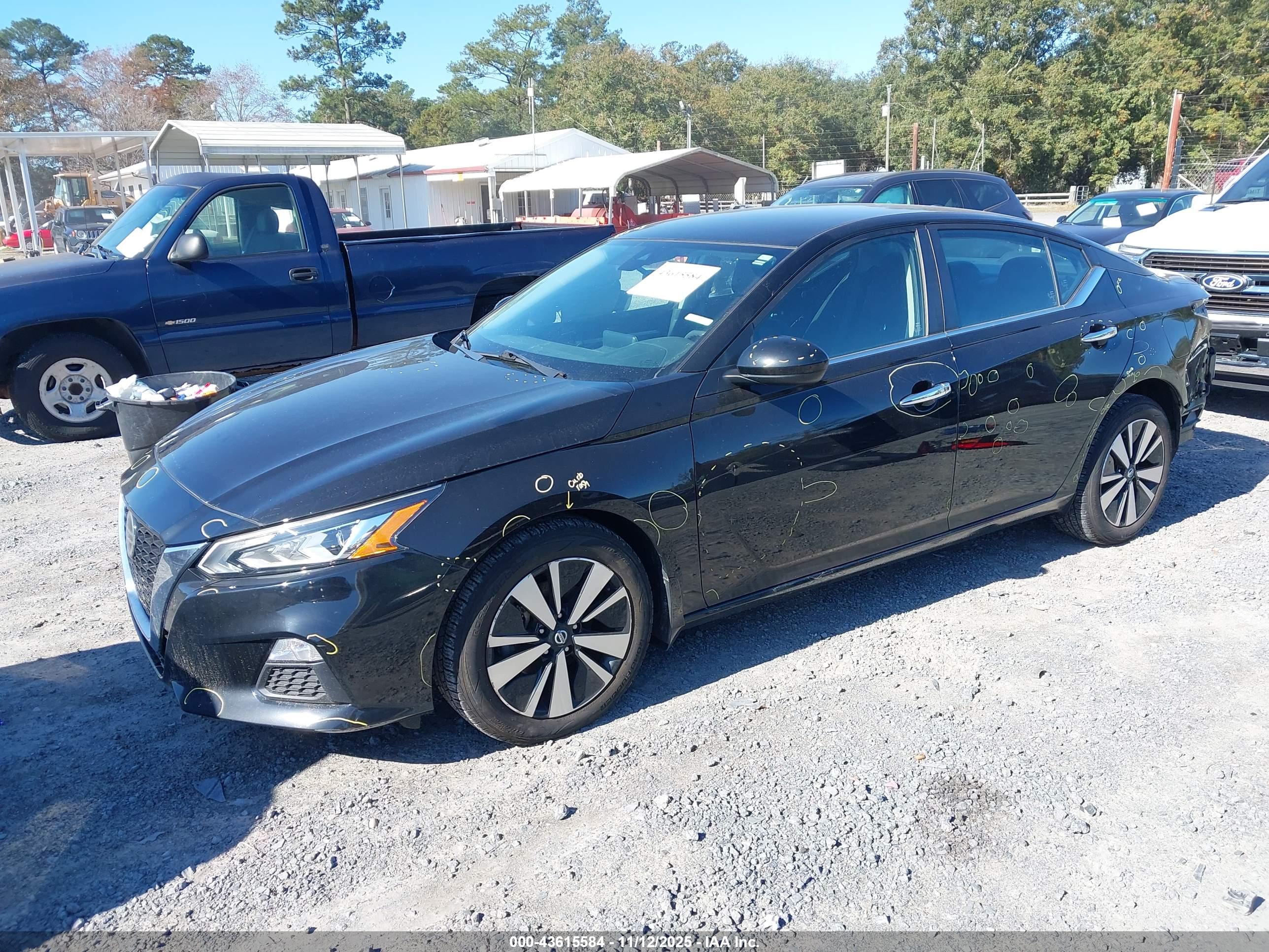 NISSAN ALTIMA image 2