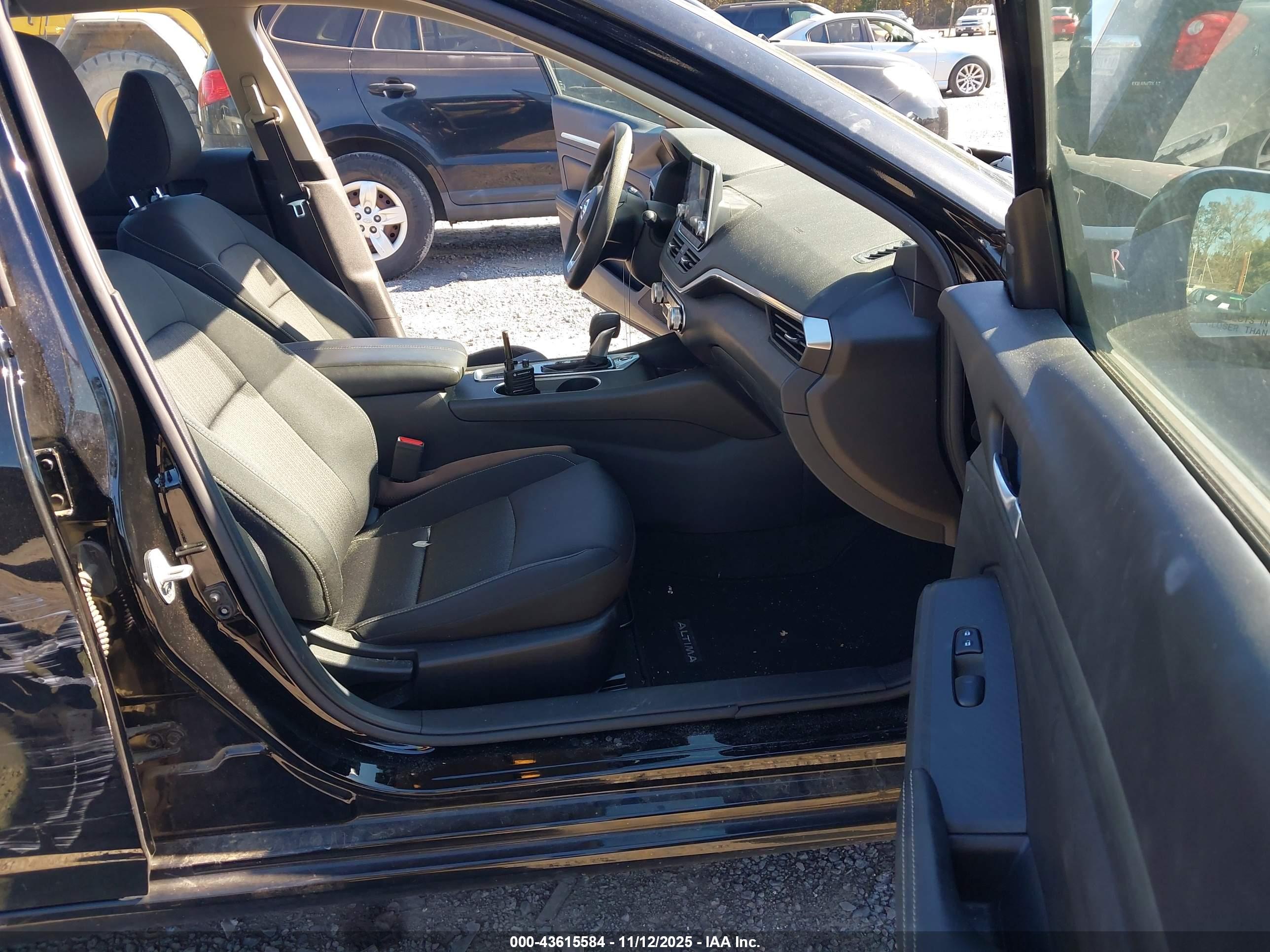 NISSAN ALTIMA image 5