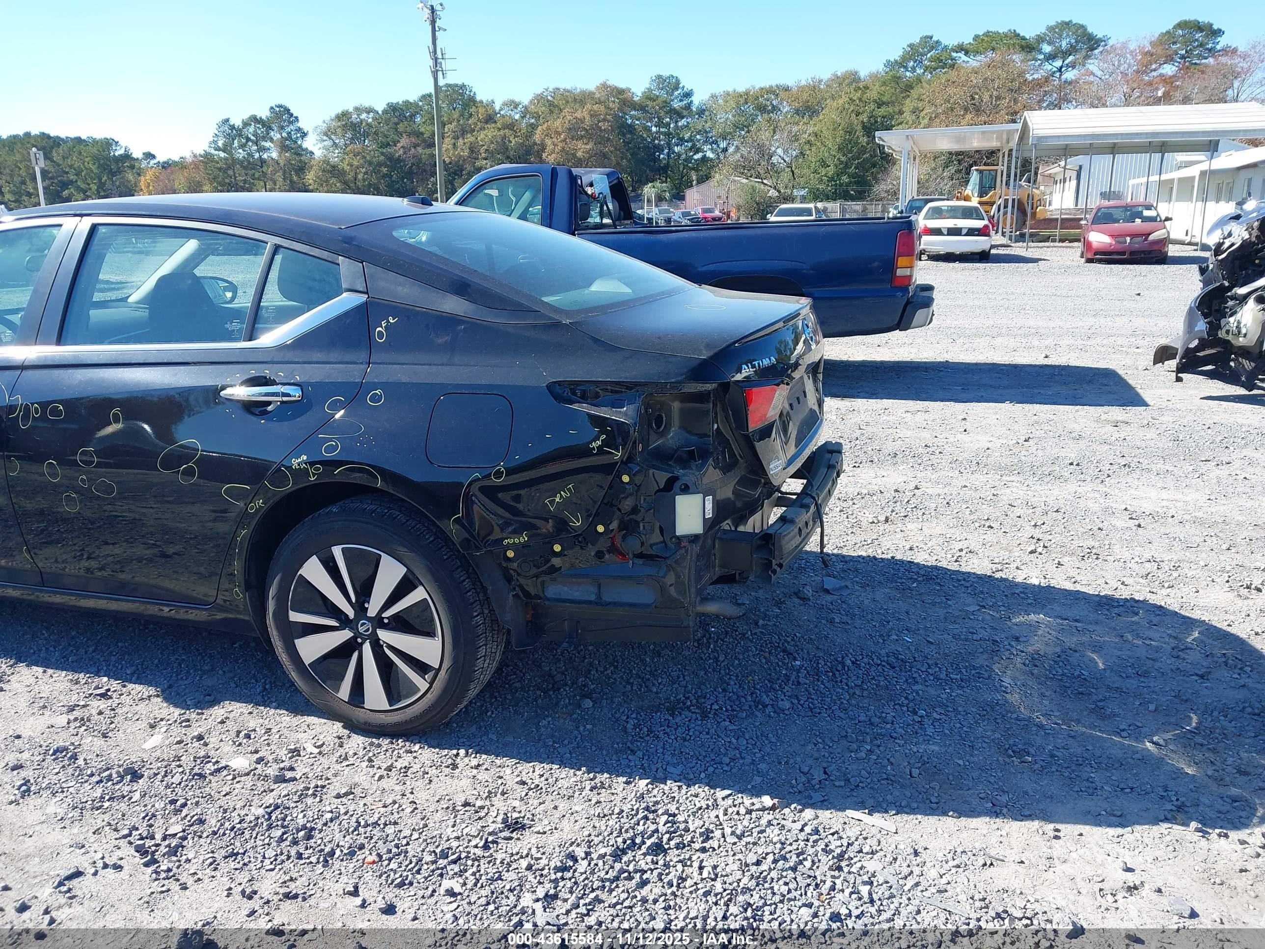 NISSAN ALTIMA image 6