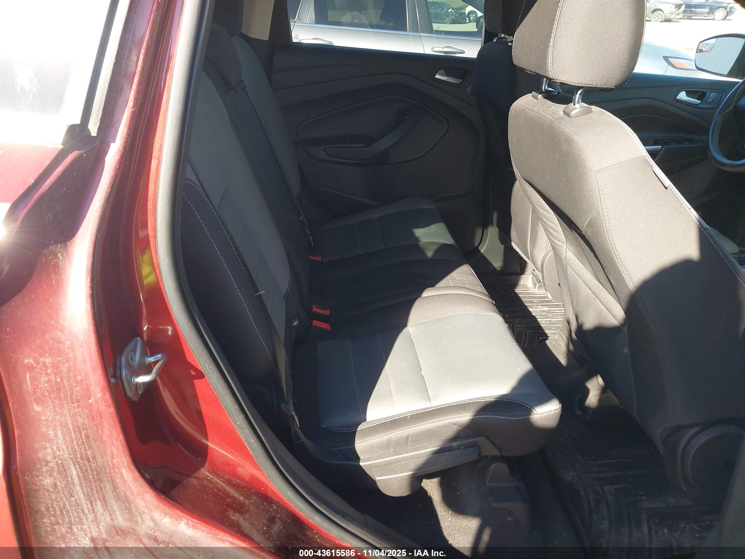 FORD ESCAPE image 8