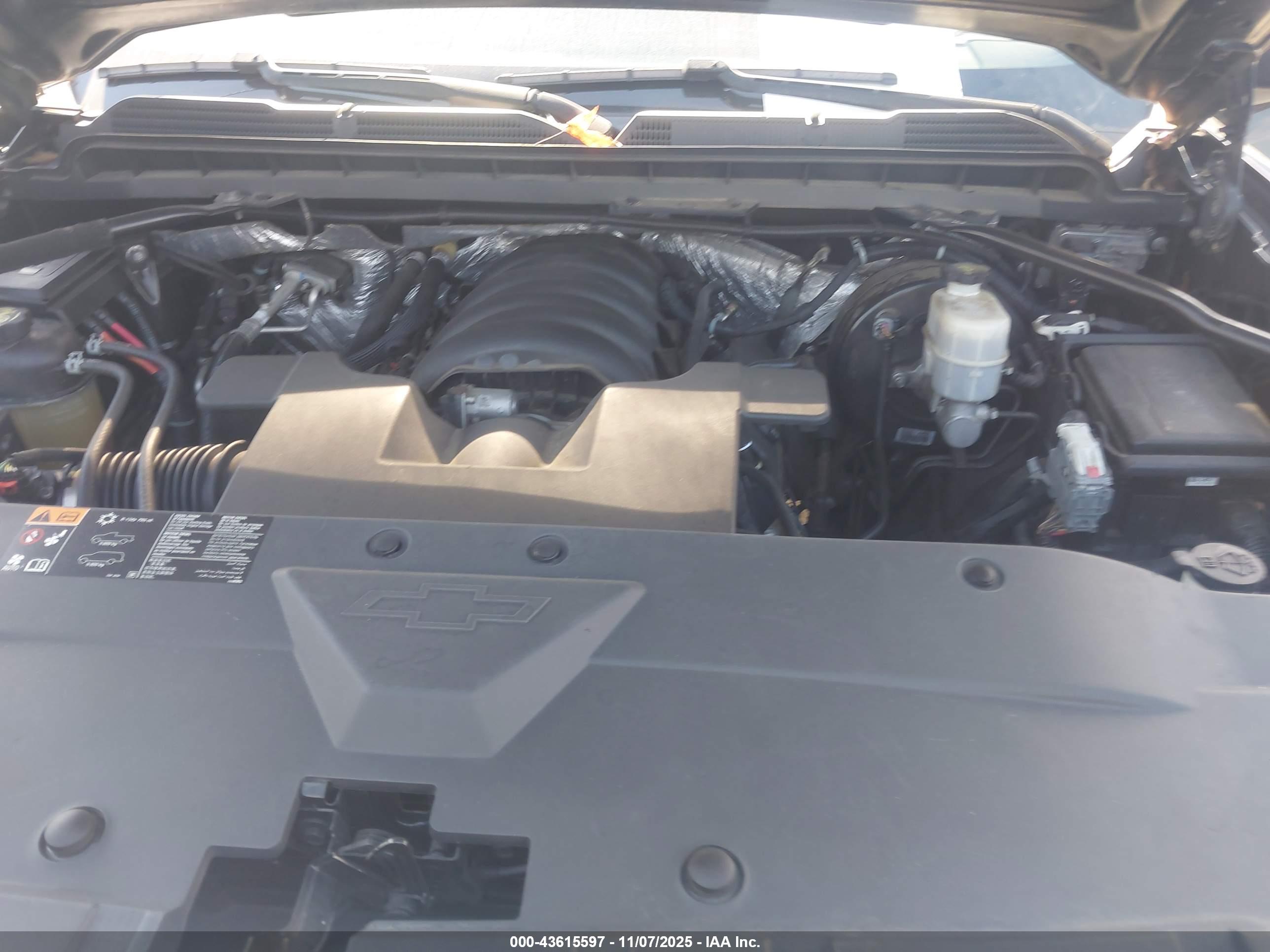 CHEVROLET SILVERADO image 10