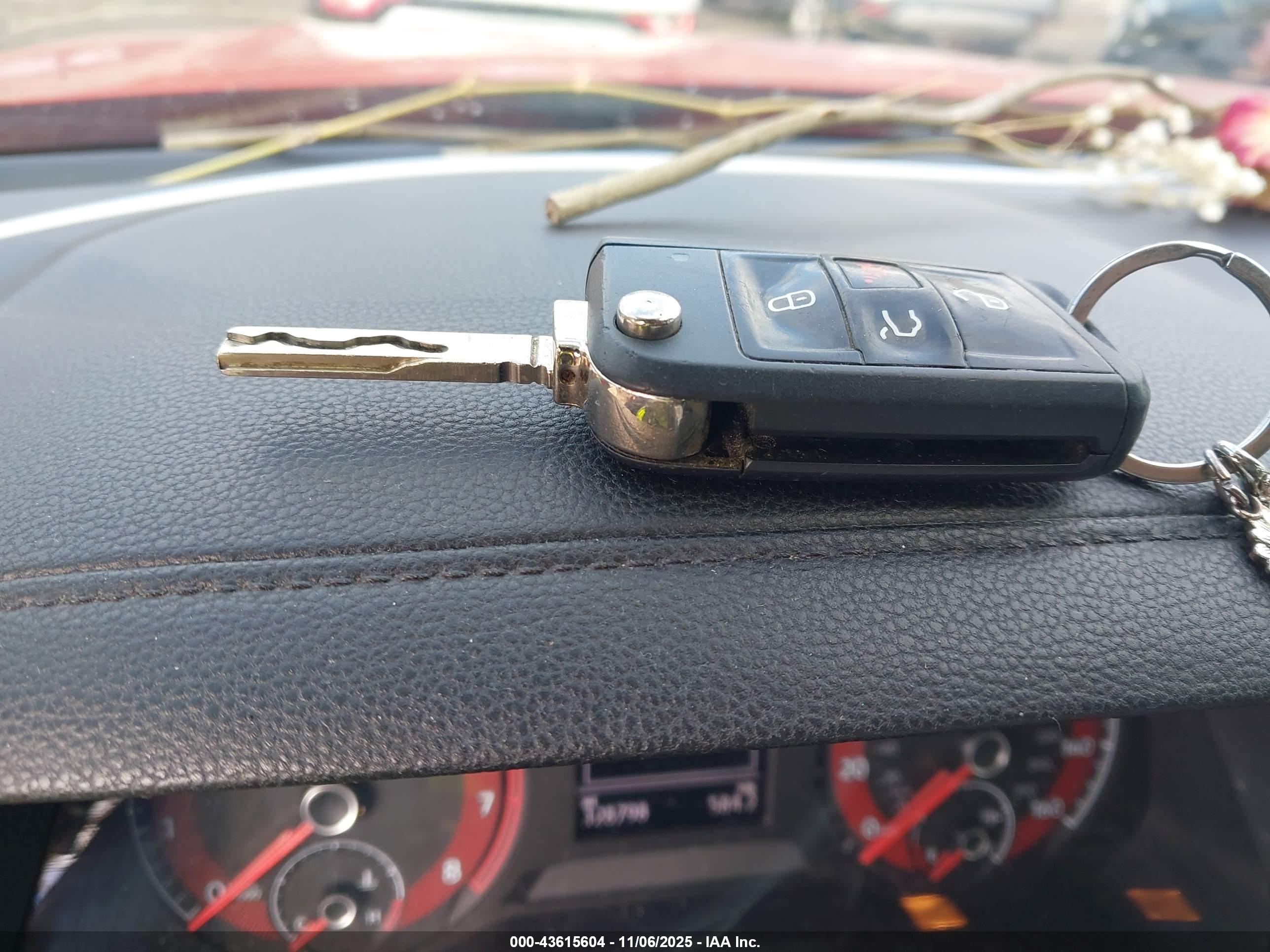 VOLKSWAGEN JETTA image 11