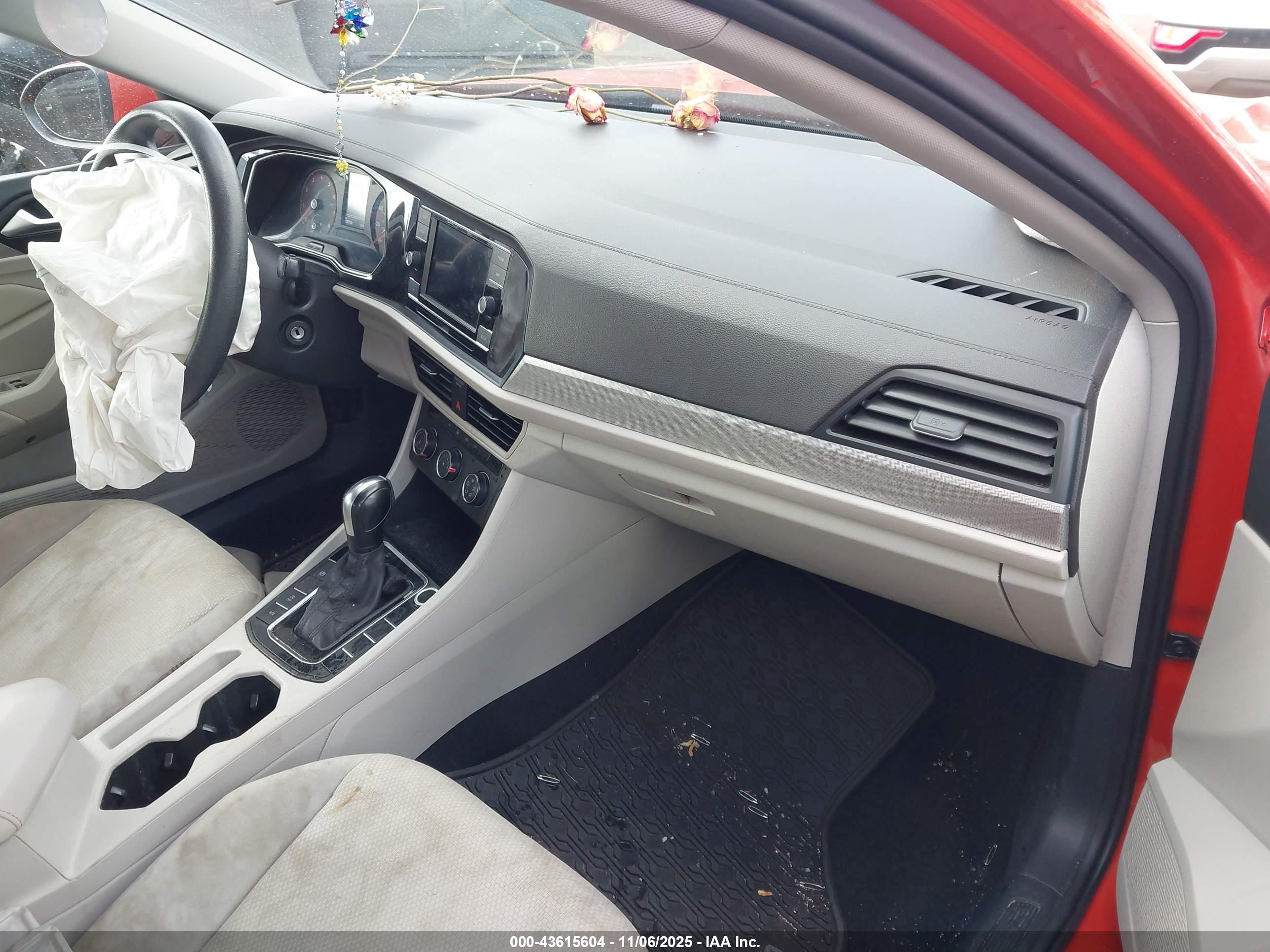 VOLKSWAGEN JETTA image 5