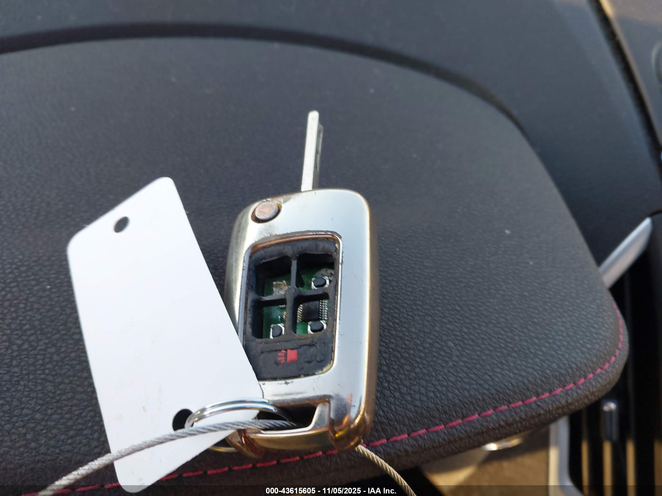 GMC TERRAIN image 11