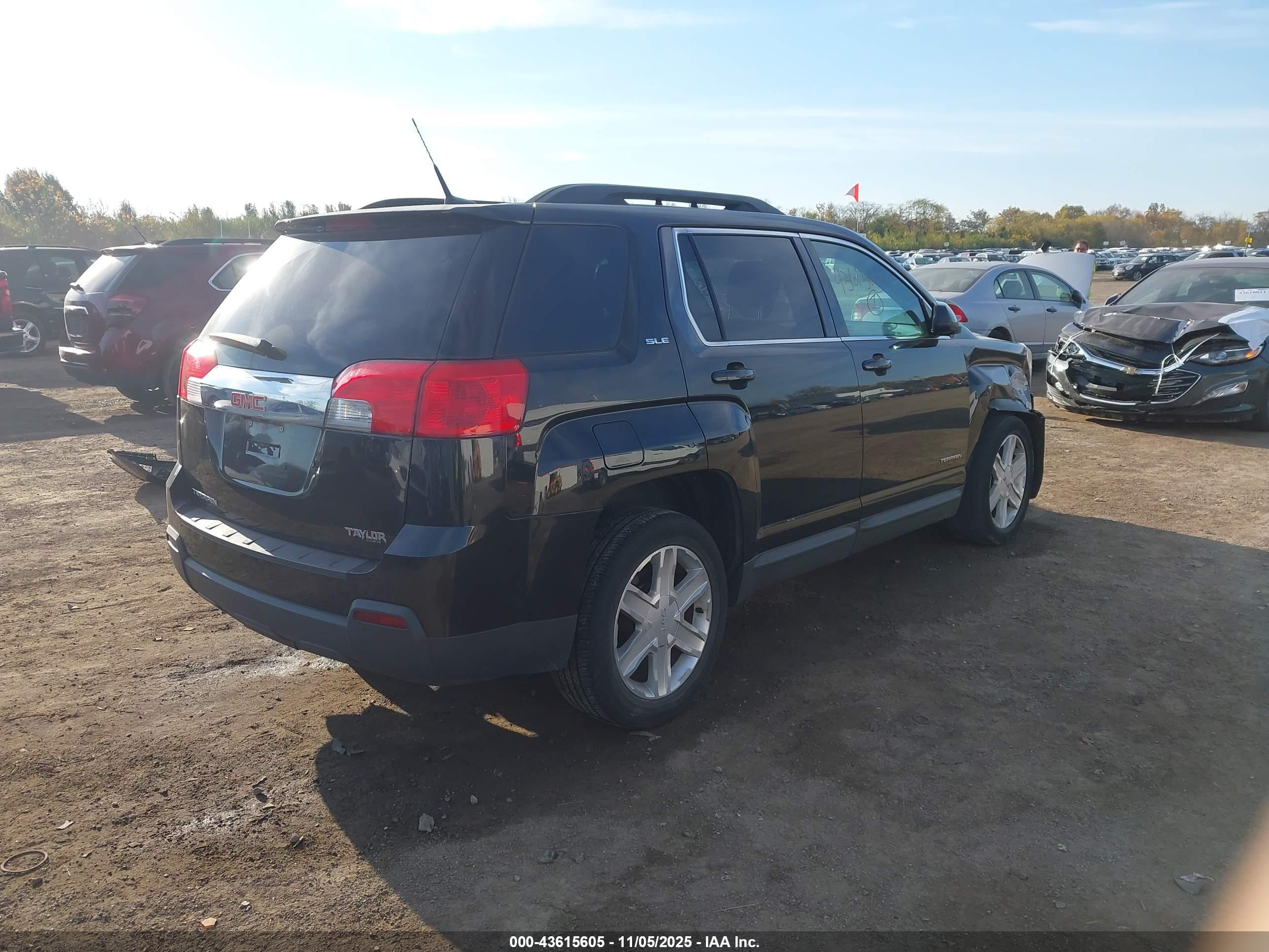 GMC TERRAIN image 4