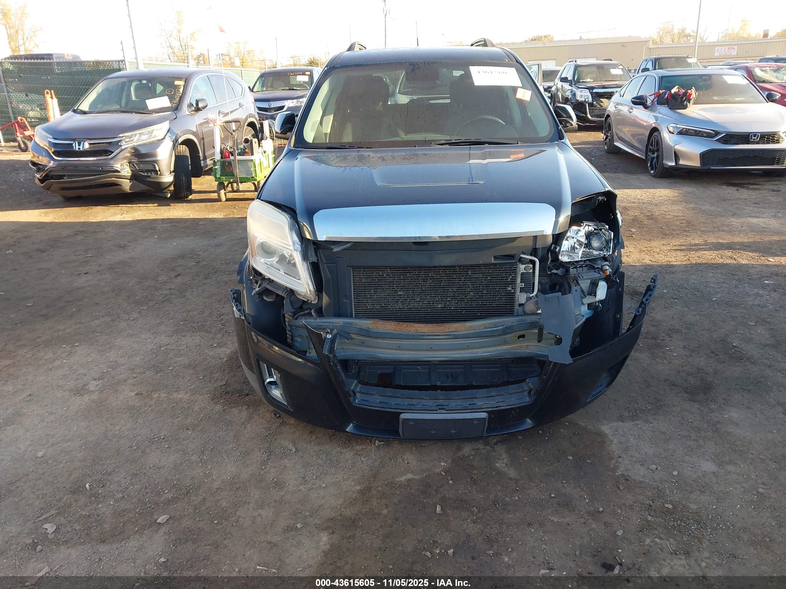 GMC TERRAIN image 6