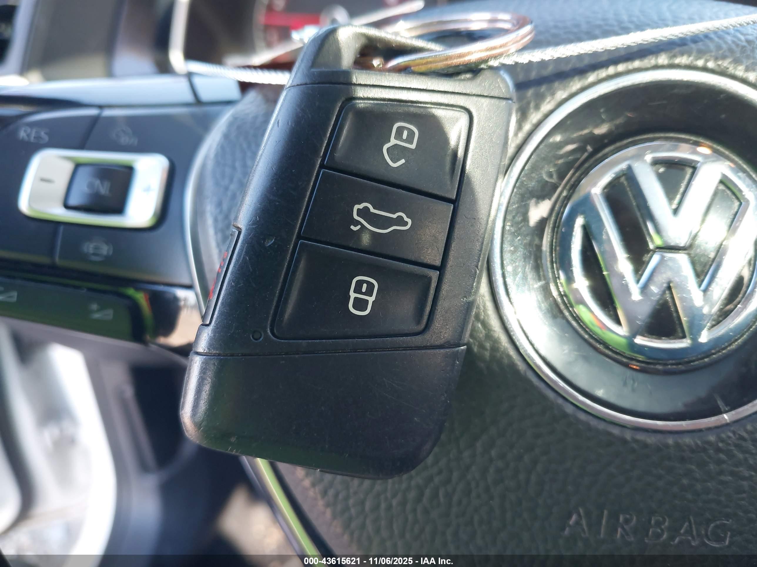VOLKSWAGEN JETTA image 11