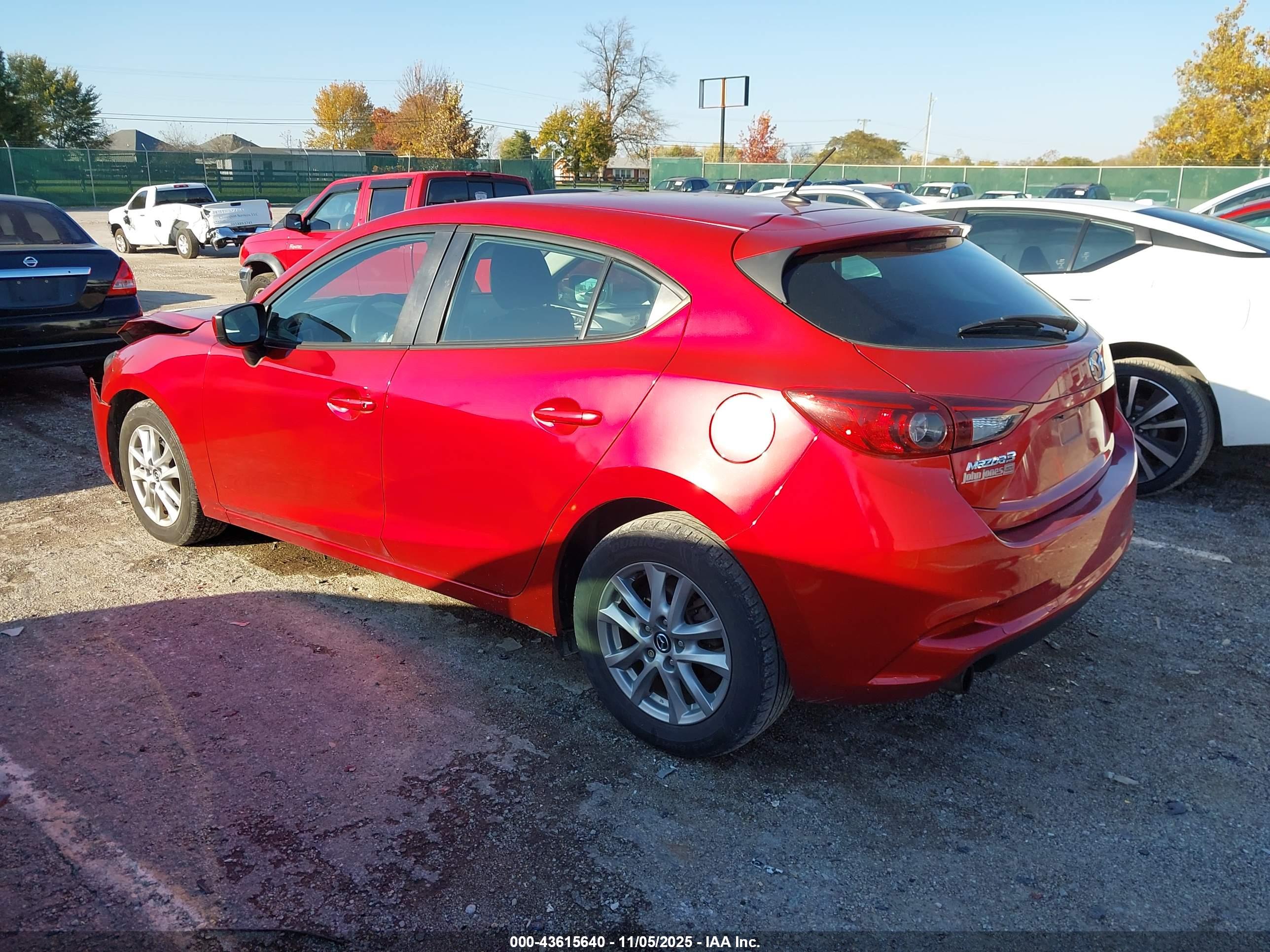 MAZDA MAZDA3 image 3