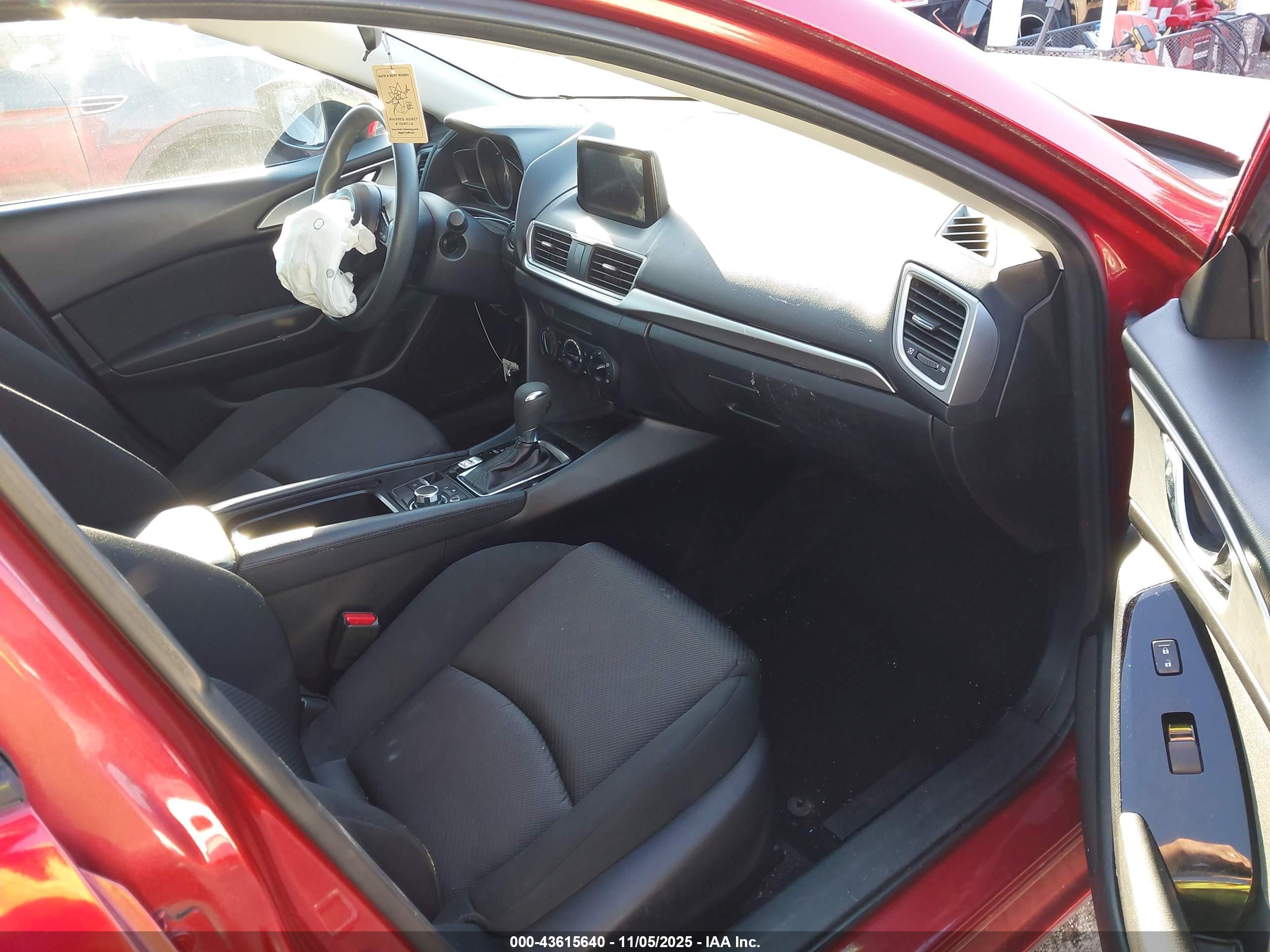 MAZDA MAZDA3 image 5