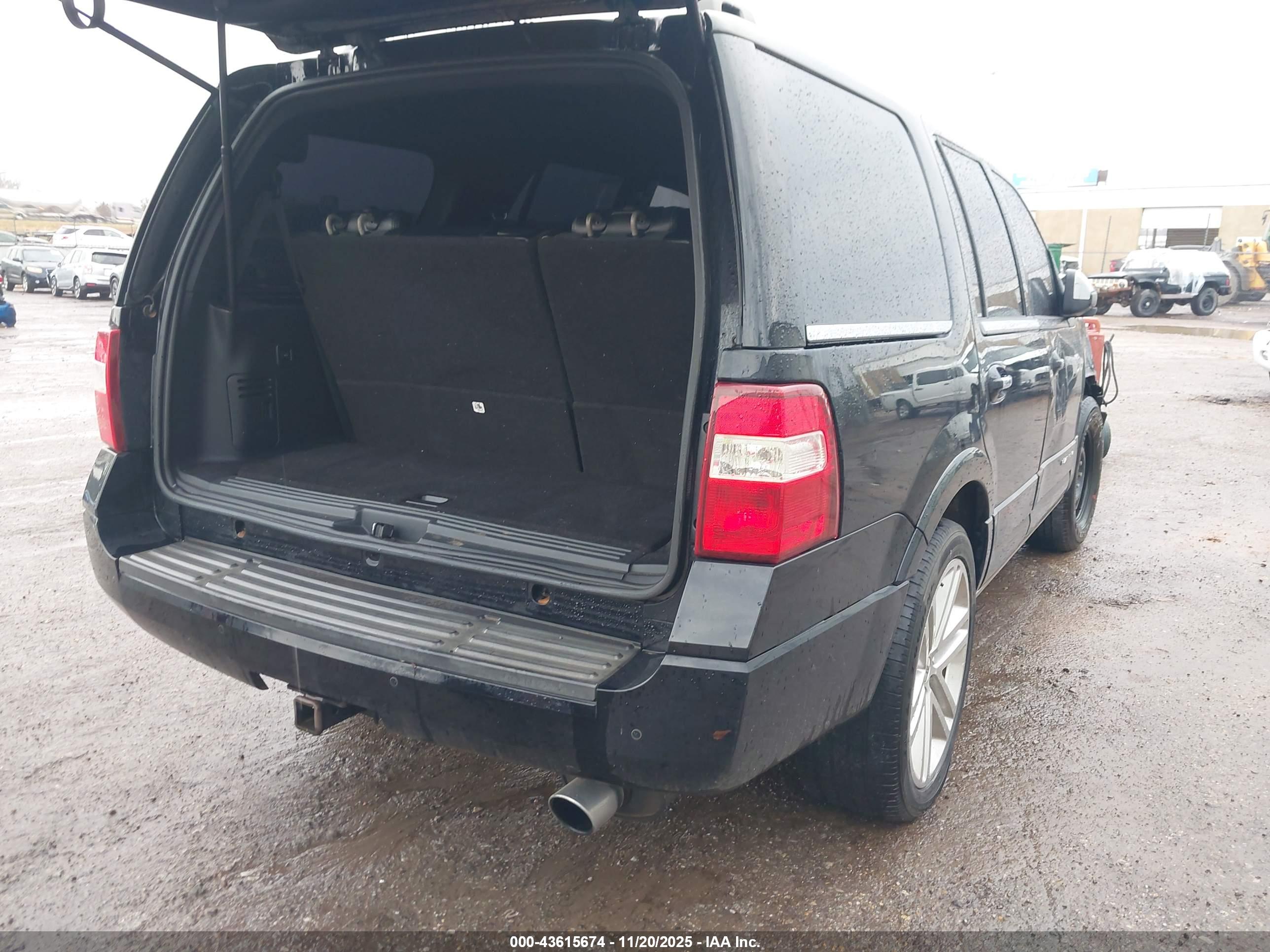 FORD EXPEDITION image 4
