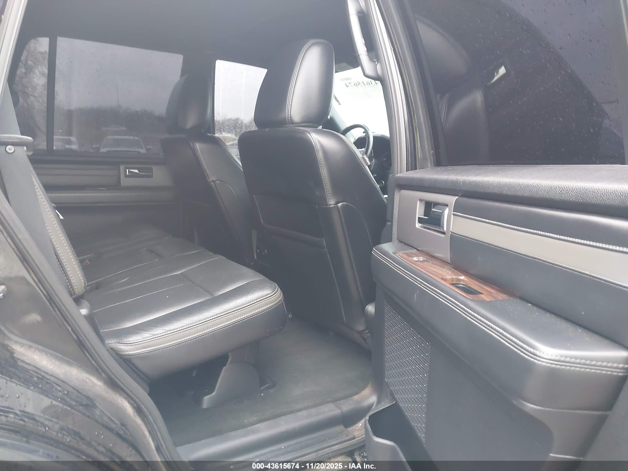 FORD EXPEDITION image 8