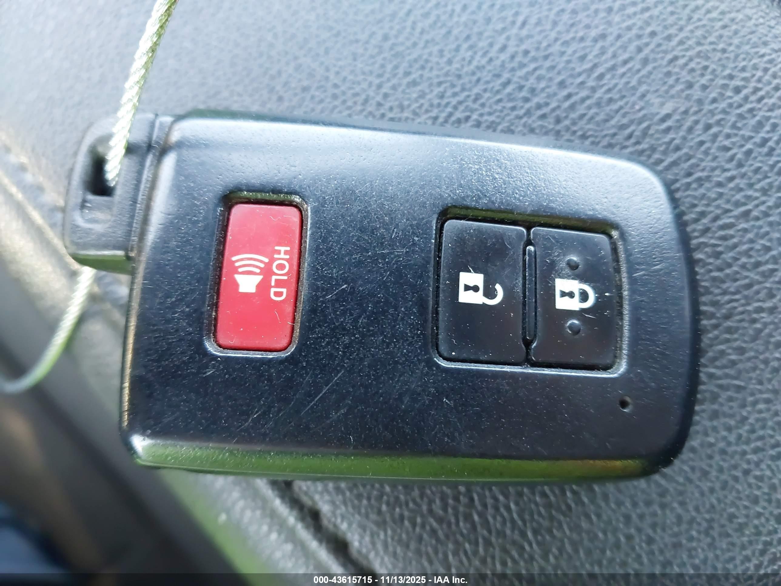 TOYOTA 4RUNNER image 11