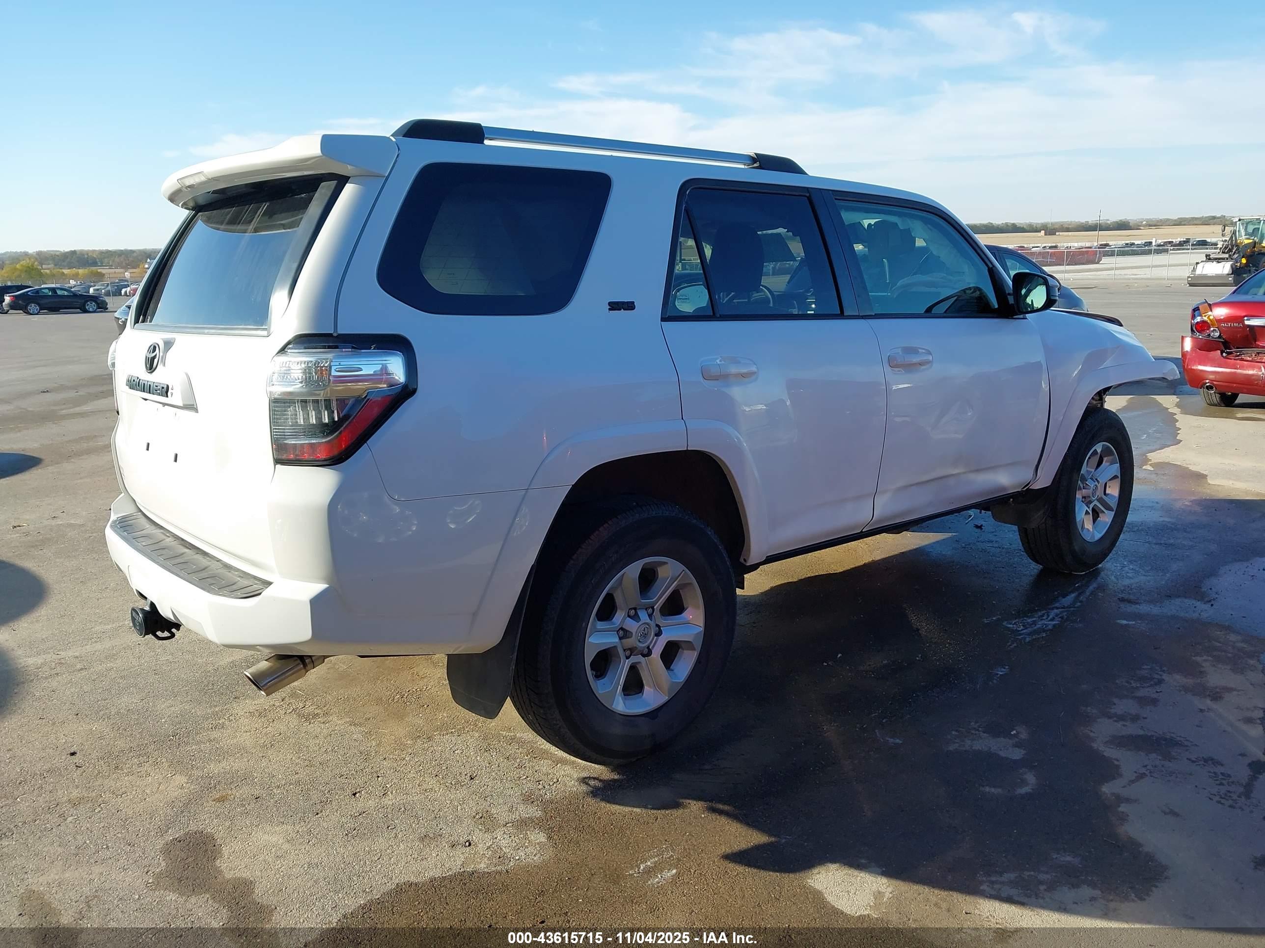 TOYOTA 4RUNNER image 4