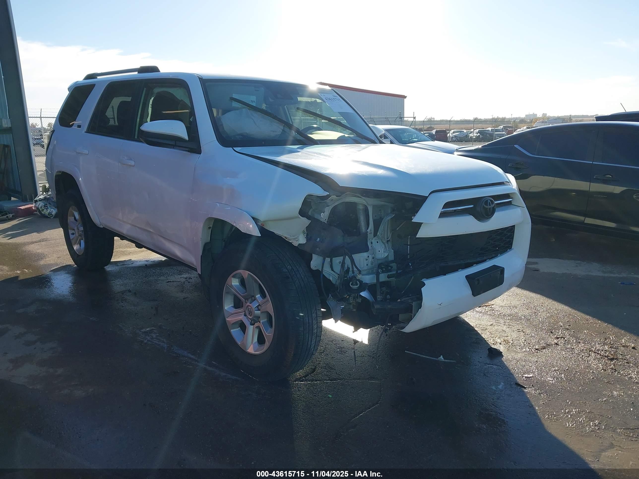 TOYOTA 4RUNNER image 6