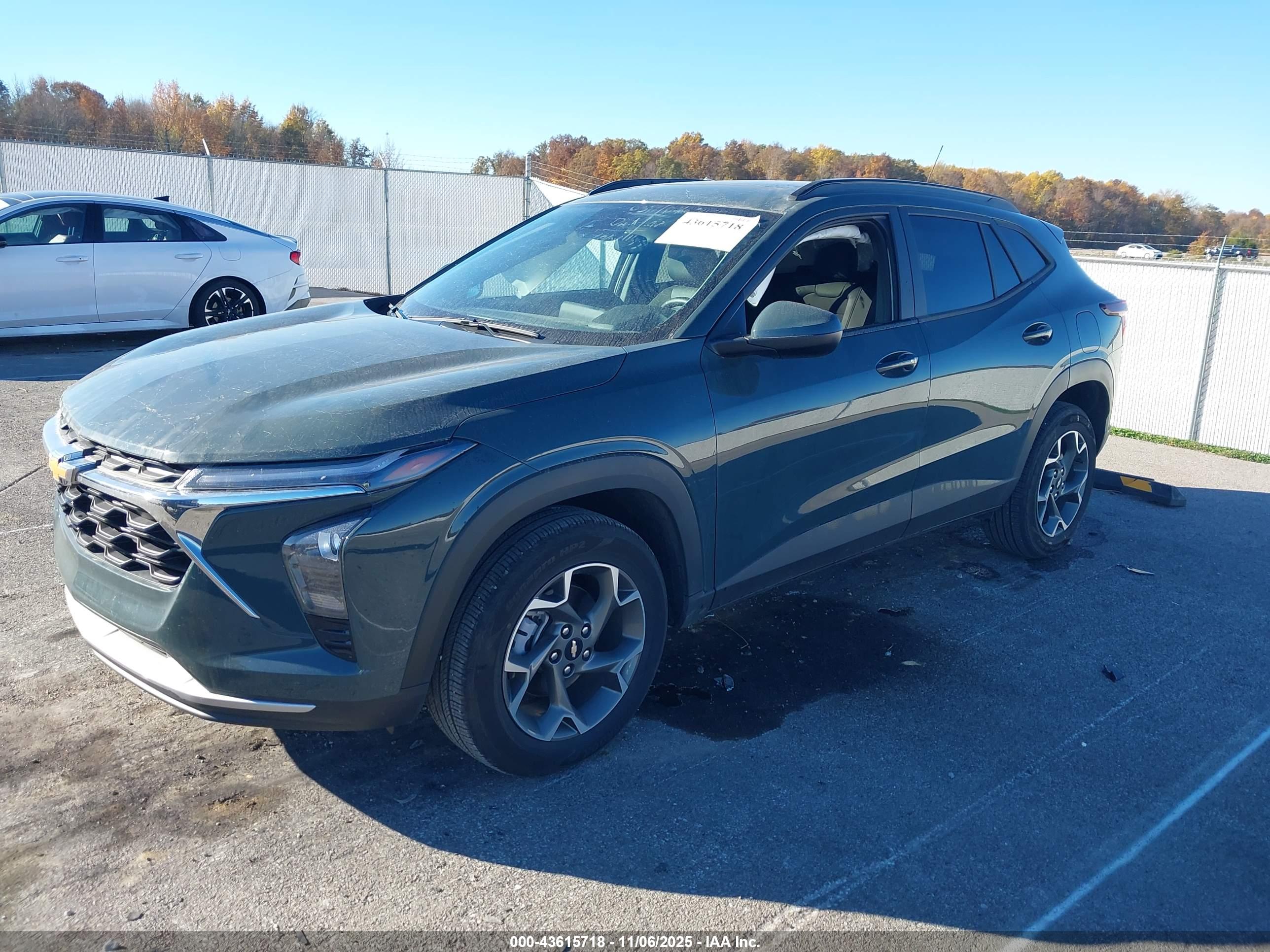 CHEVROLET TRAX image 2