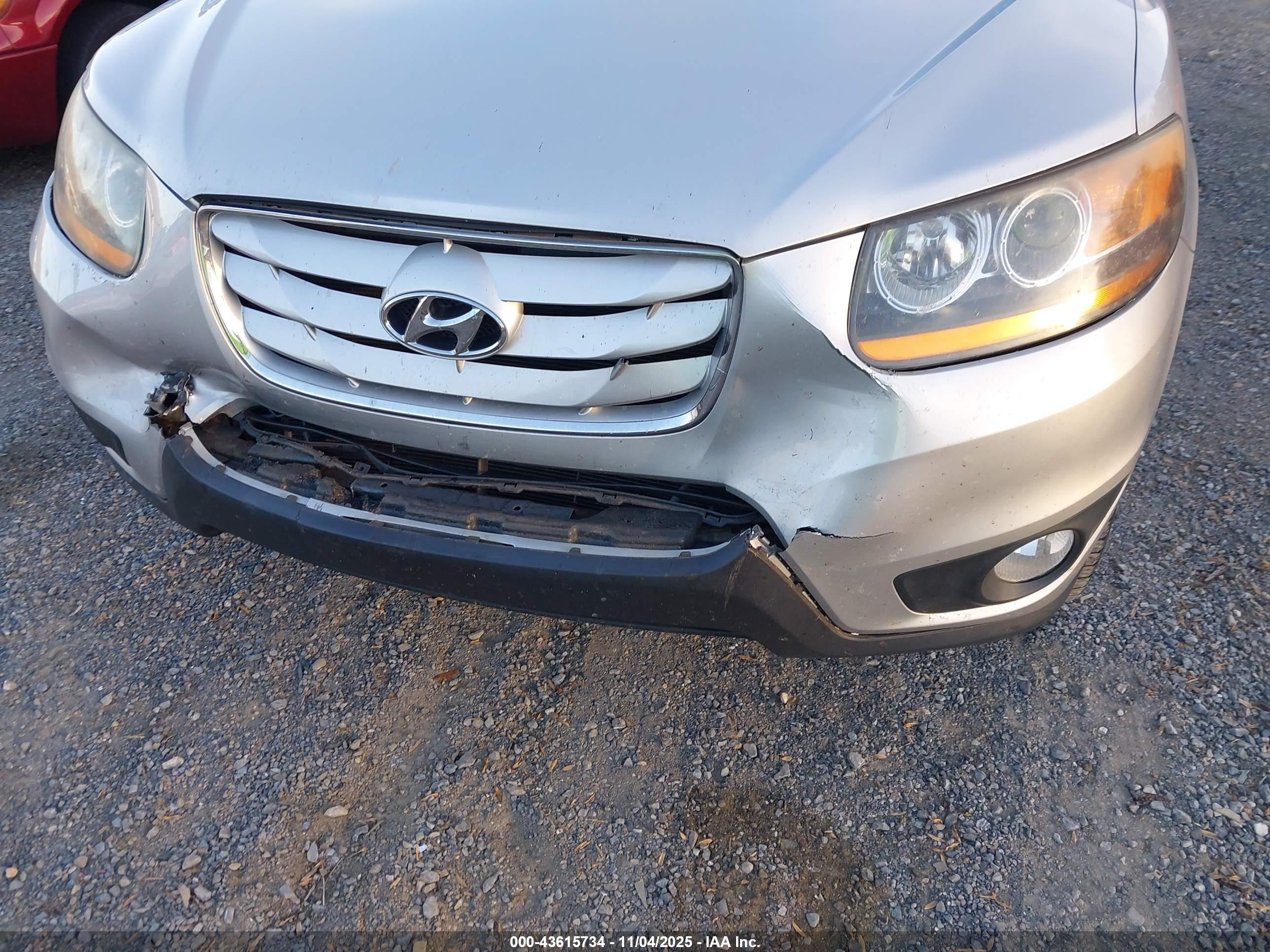 HYUNDAI SANTA image 6