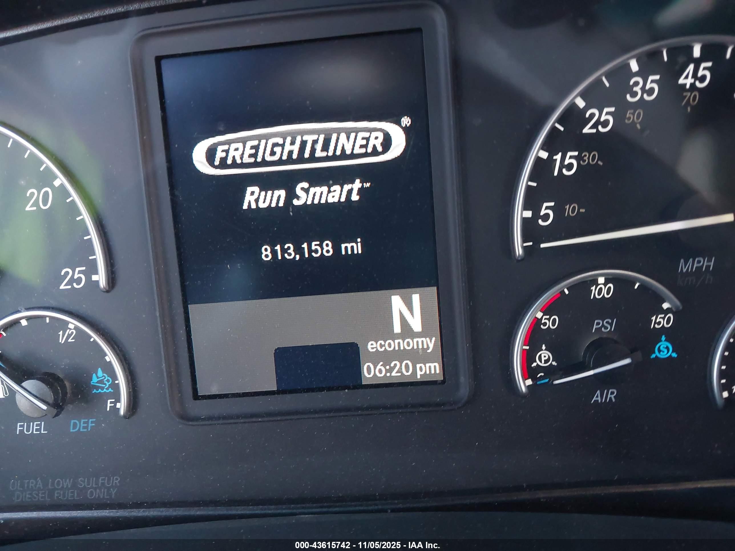 FREIGHTLINER NEW image 6