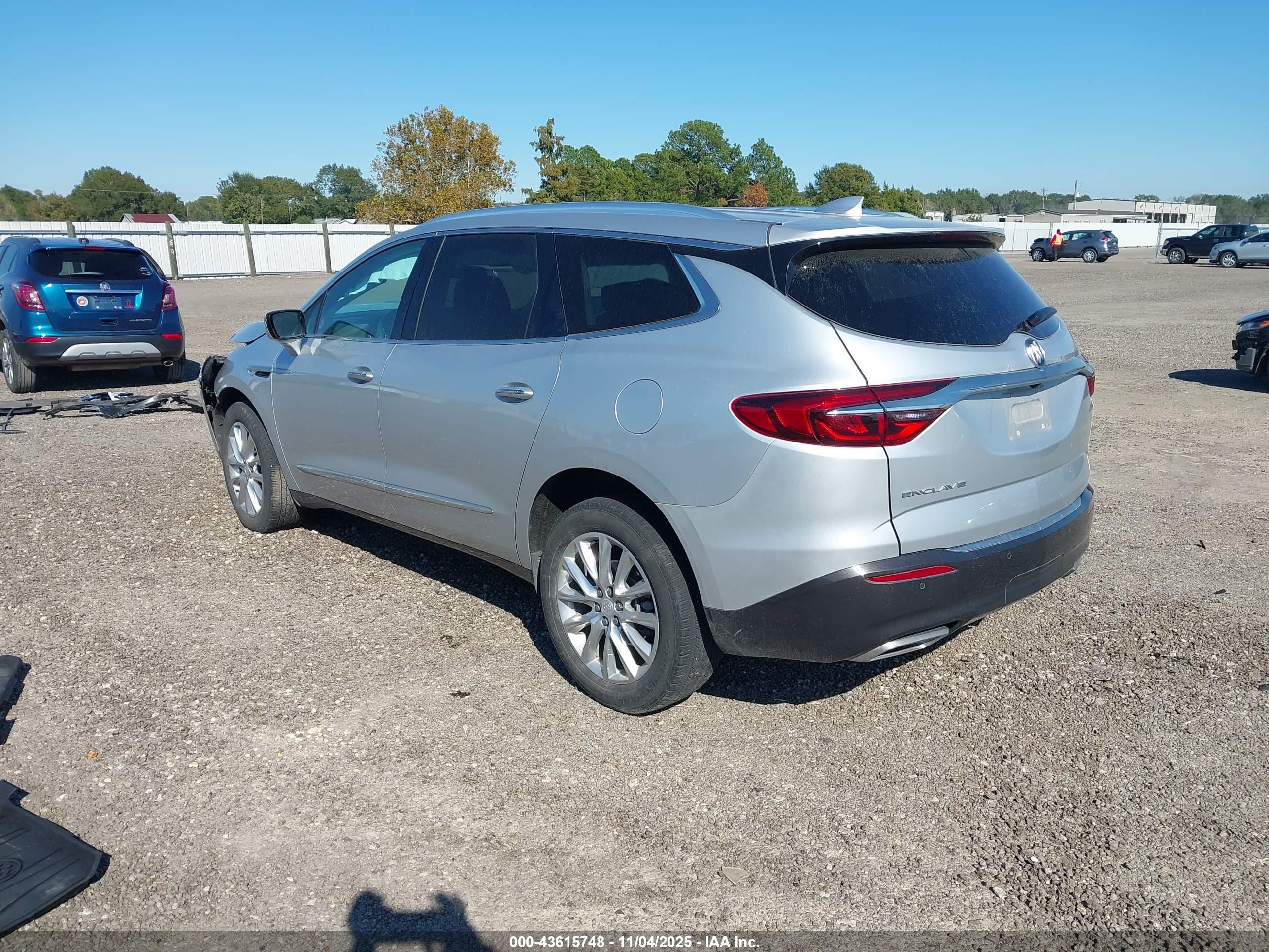 BUICK ENCLAVE image 3