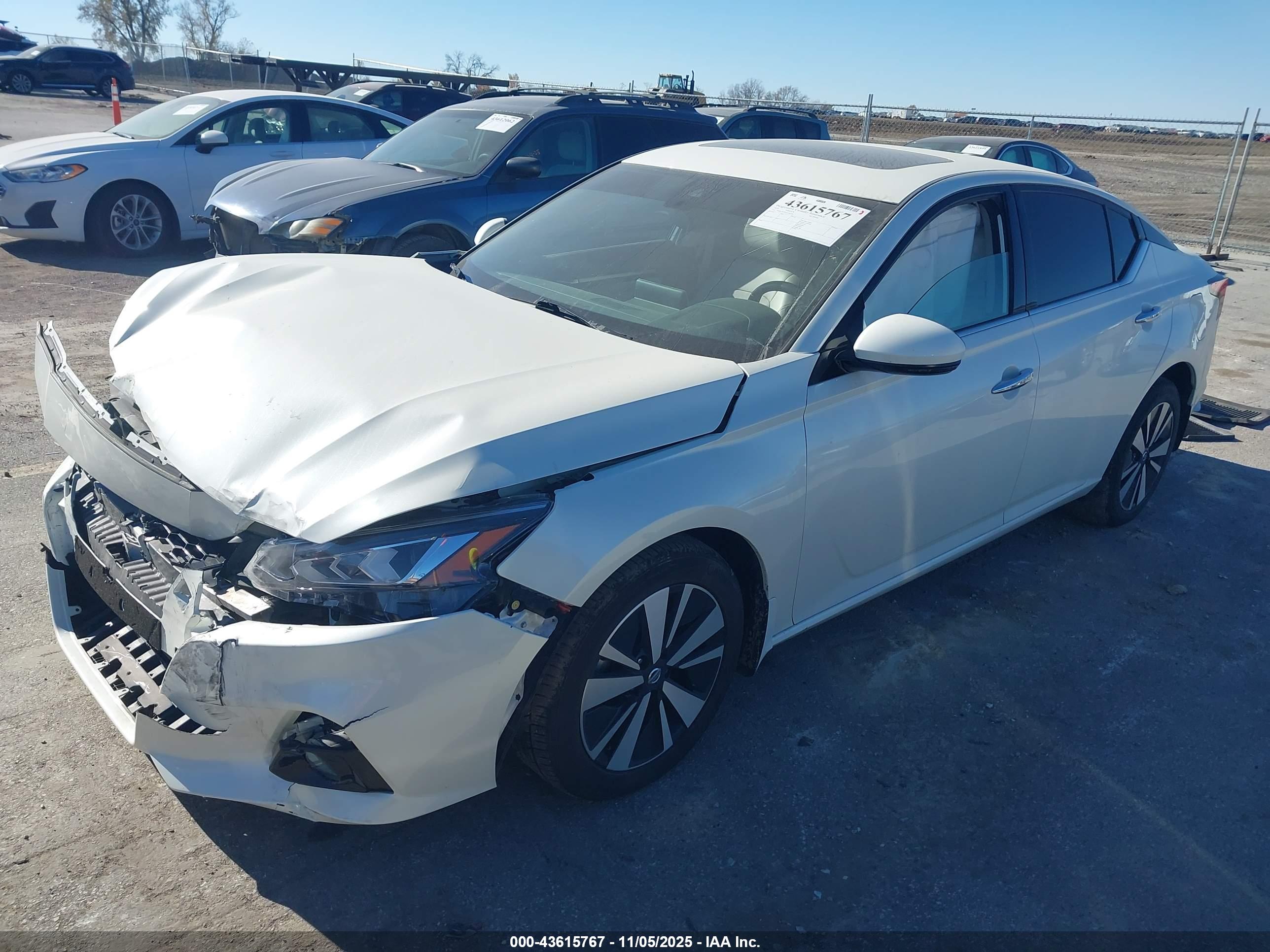 NISSAN ALTIMA image 2
