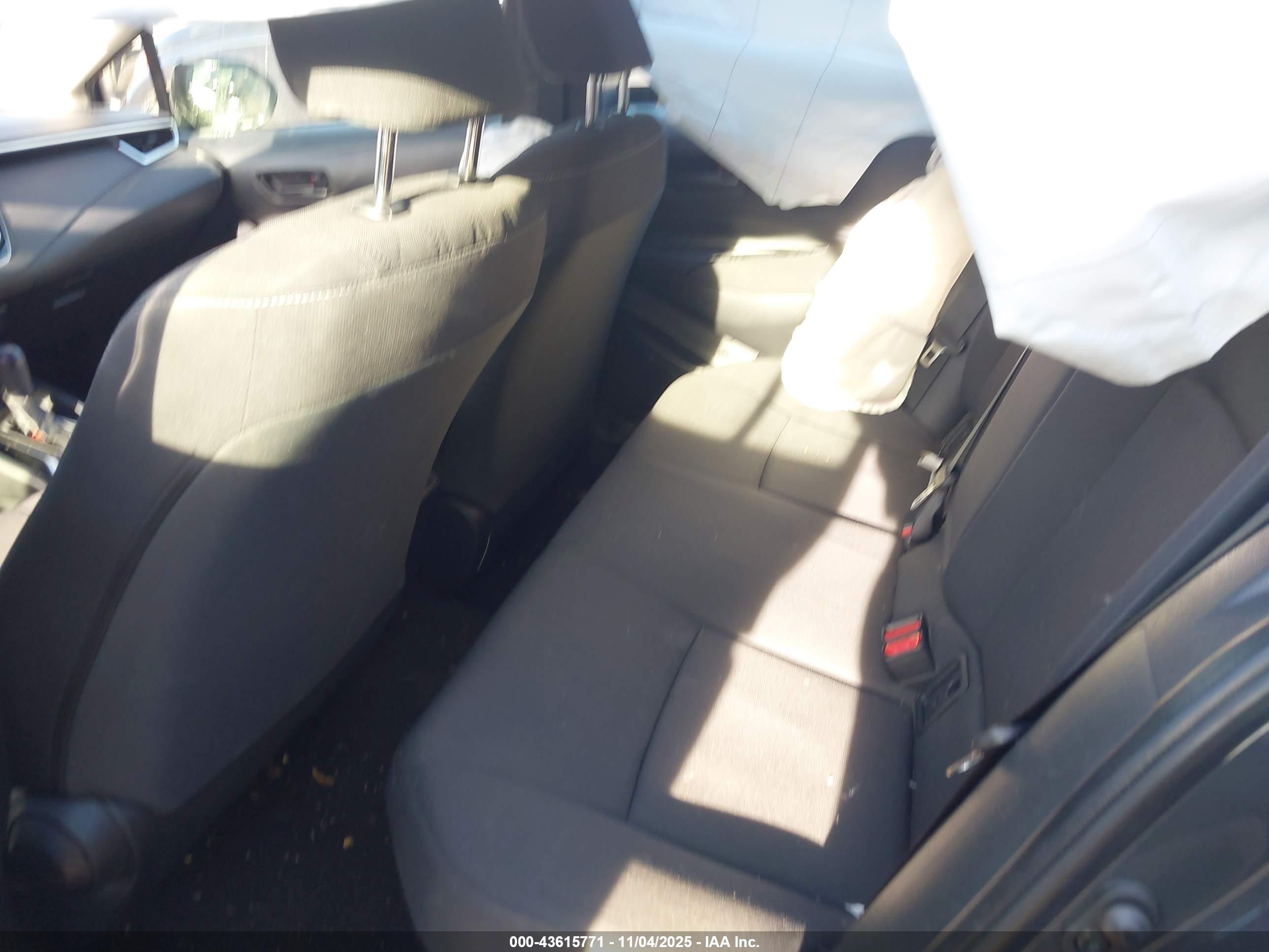 TOYOTA COROLLA image 8