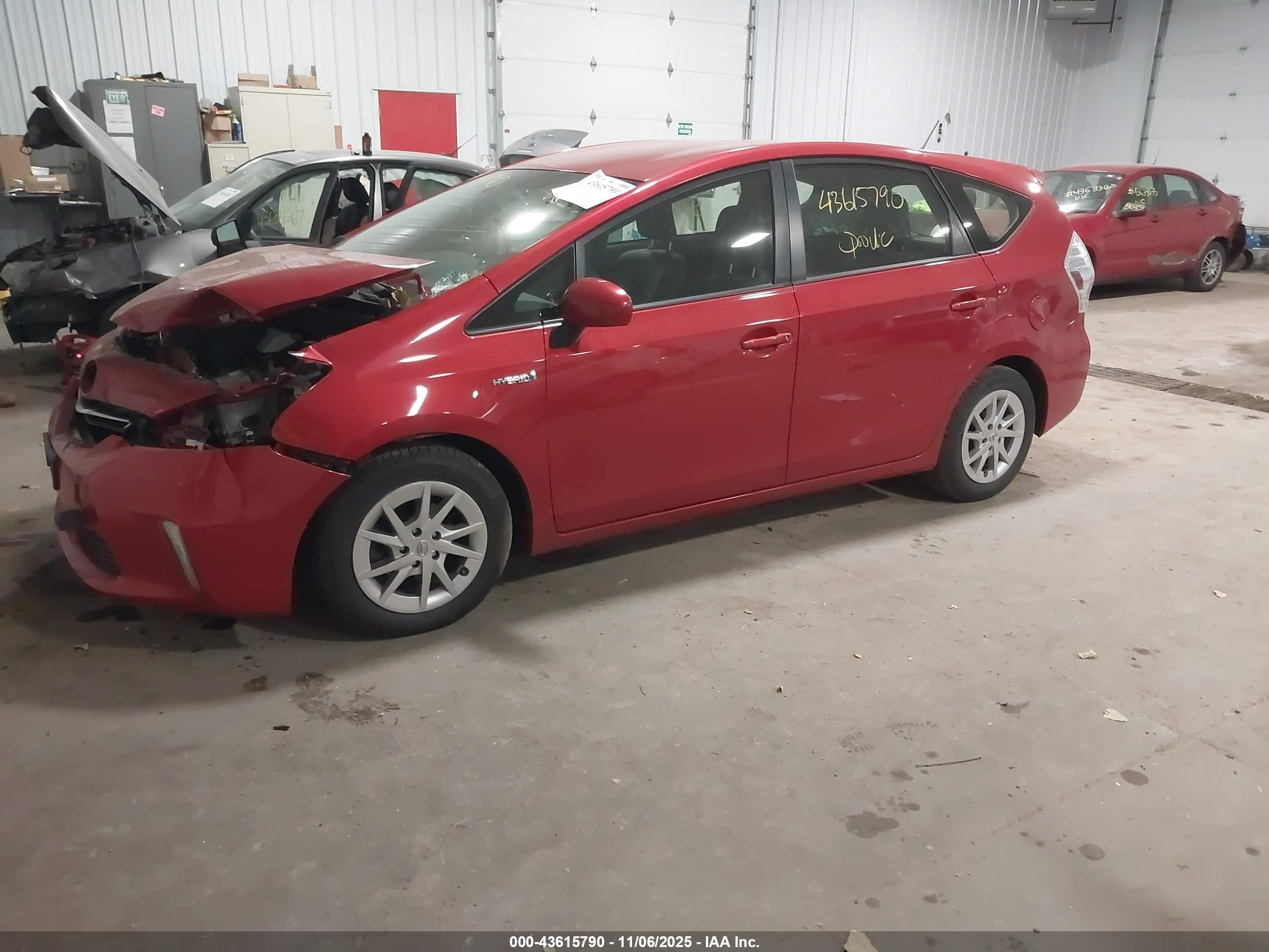TOYOTA PRIUS image 2