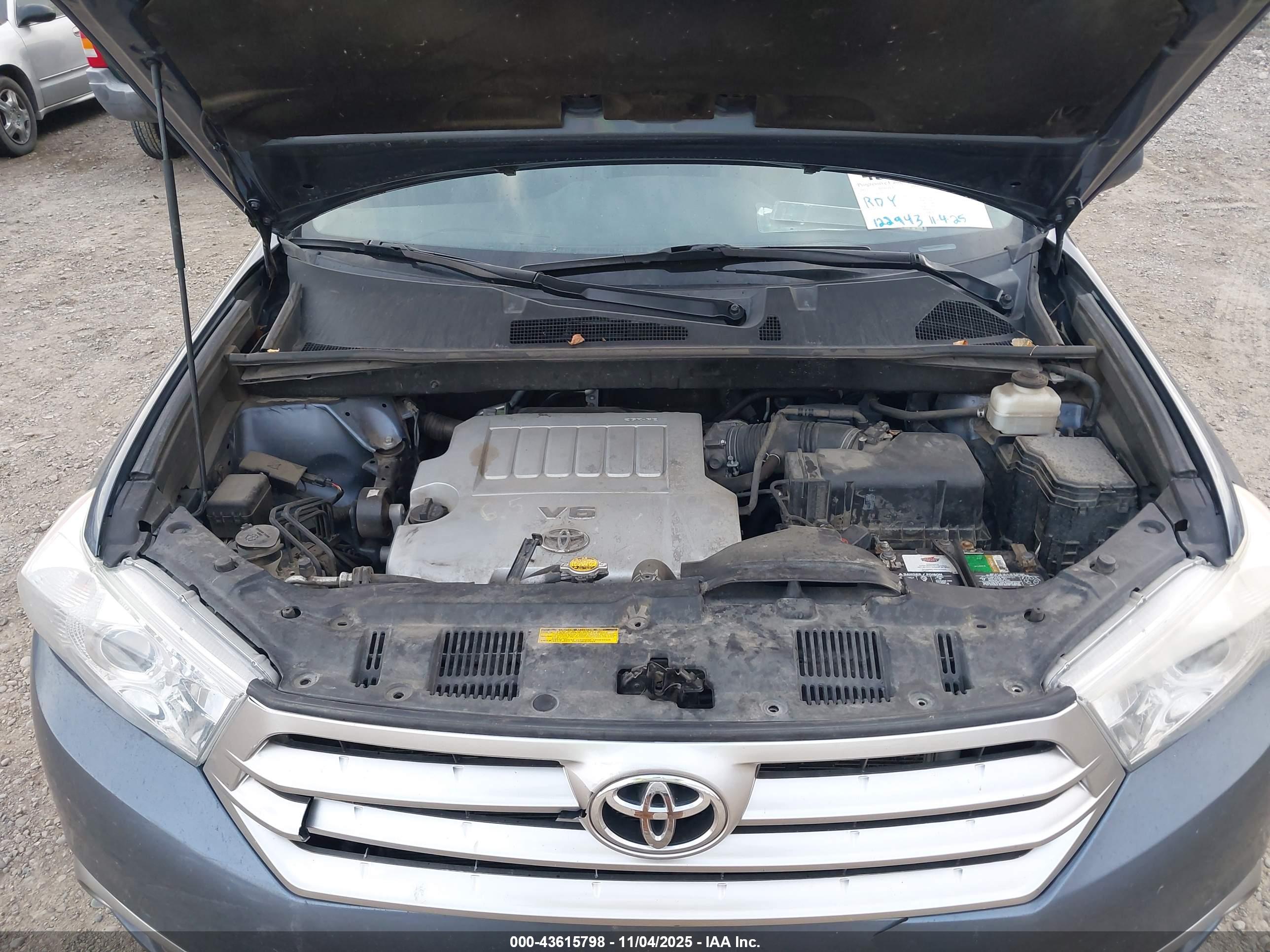 TOYOTA HIGHLANDER image 10