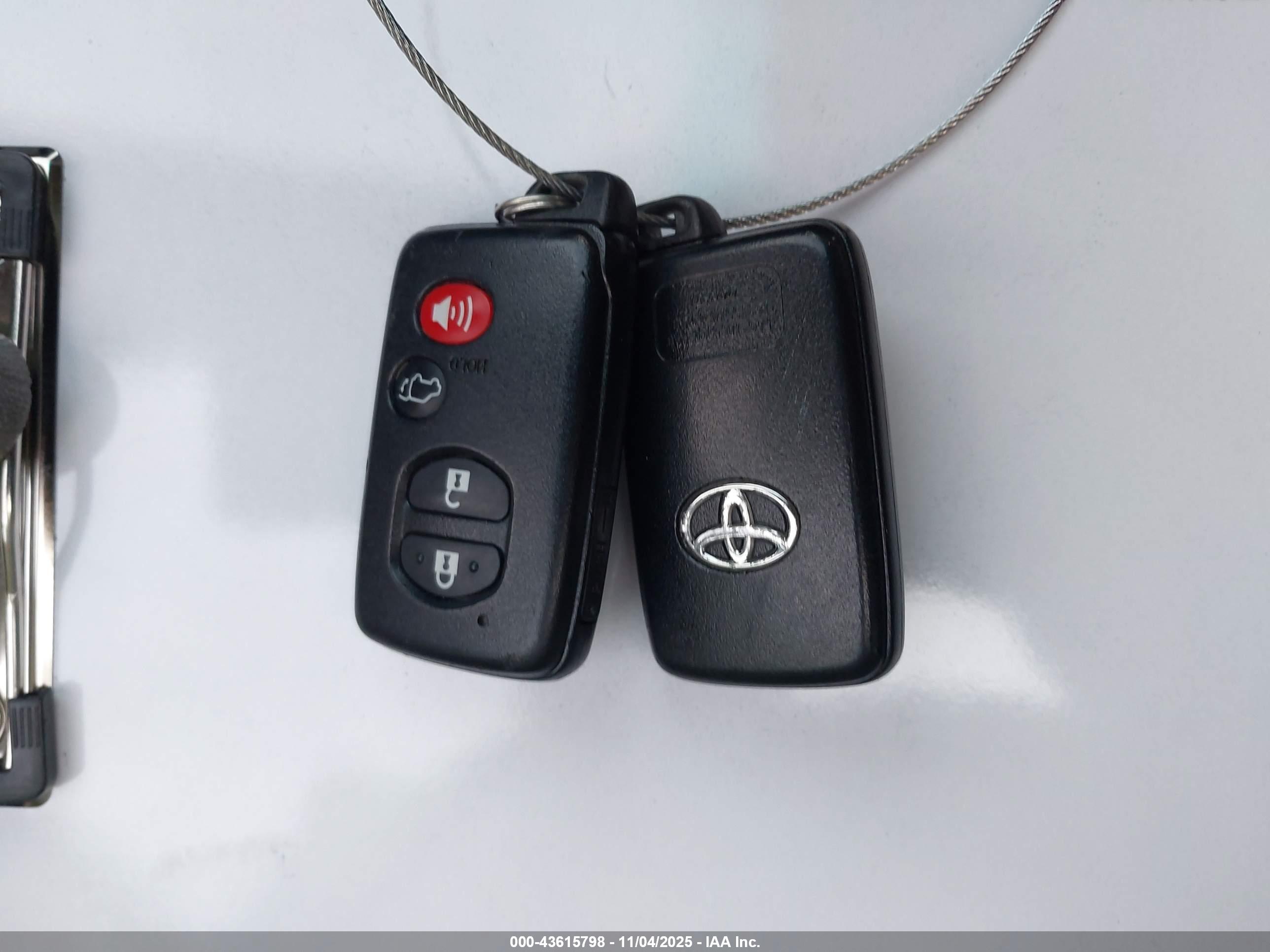 TOYOTA HIGHLANDER image 11