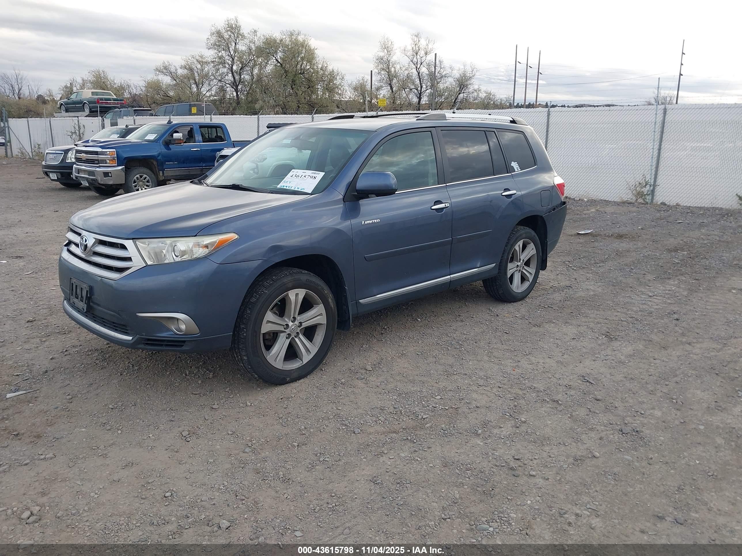 TOYOTA HIGHLANDER image 2