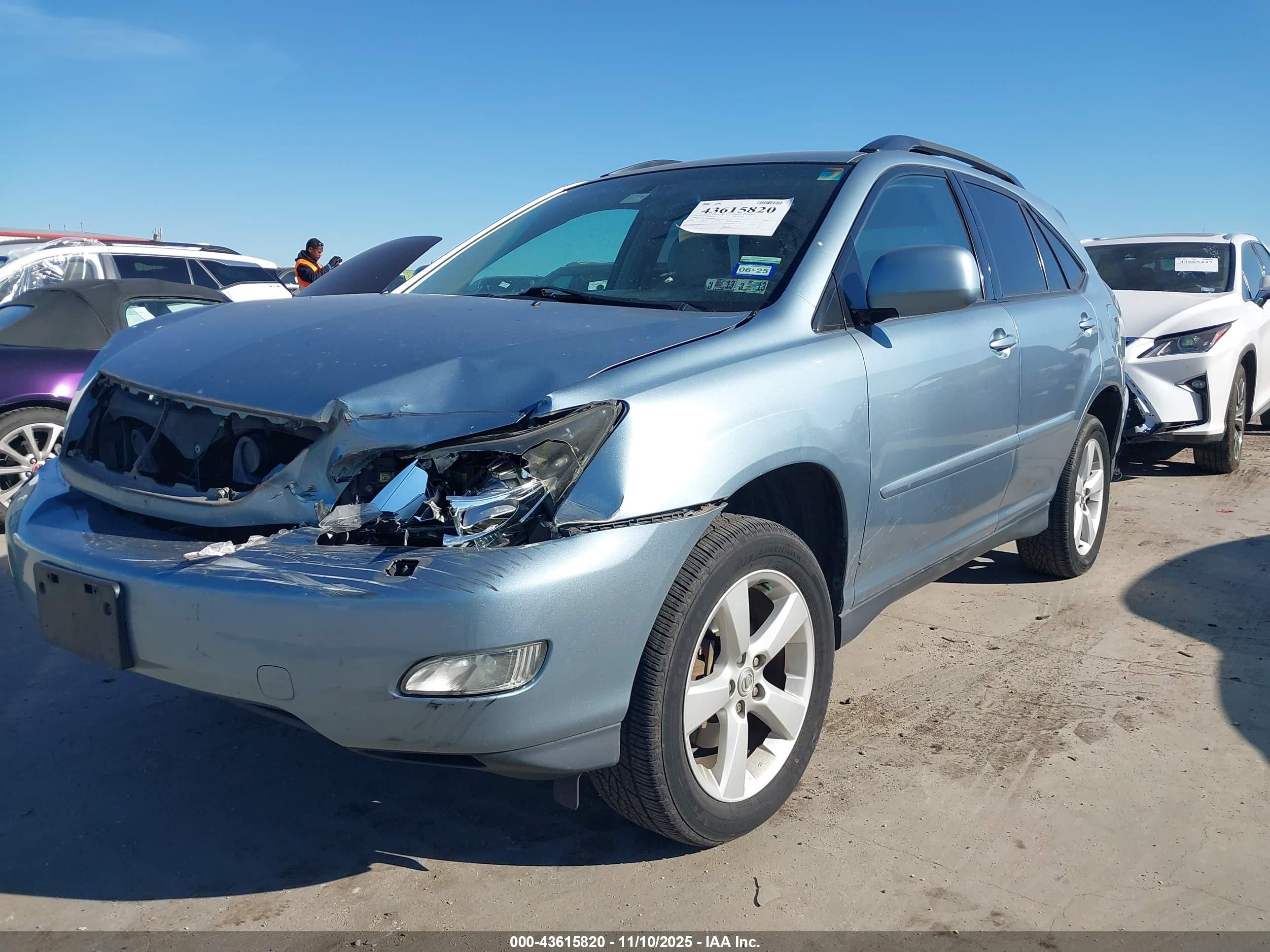 LEXUS RX image 2