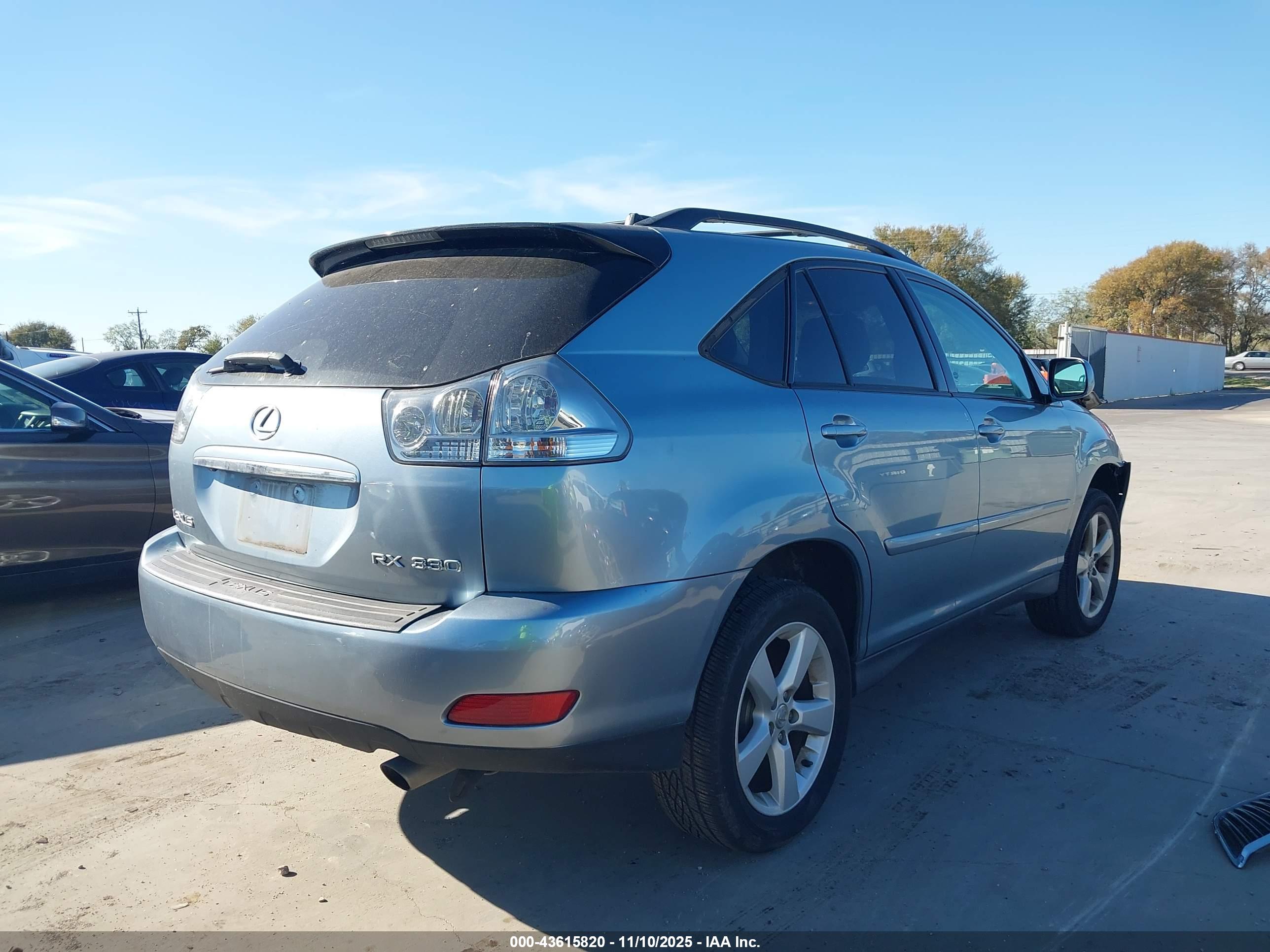 LEXUS RX image 4
