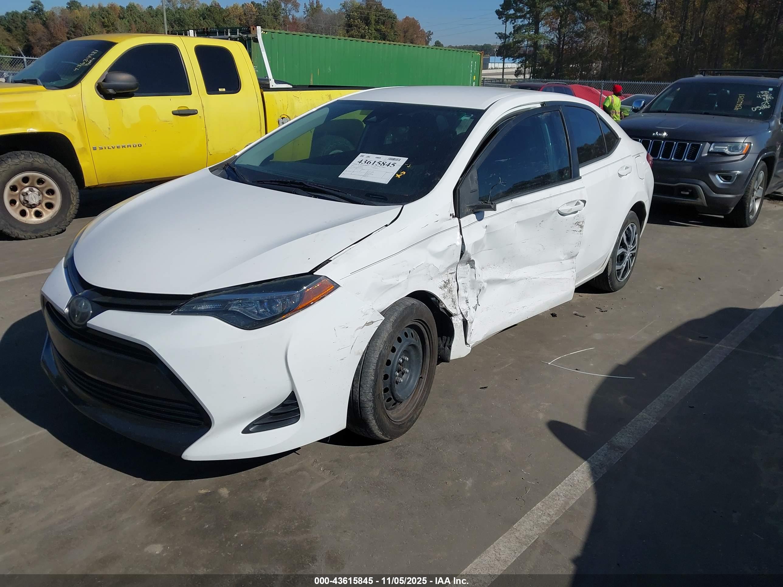 TOYOTA COROLLA image 2