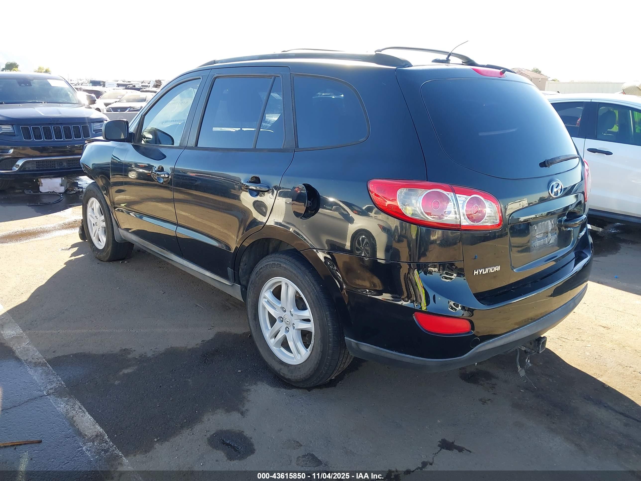 HYUNDAI SANTA image 3