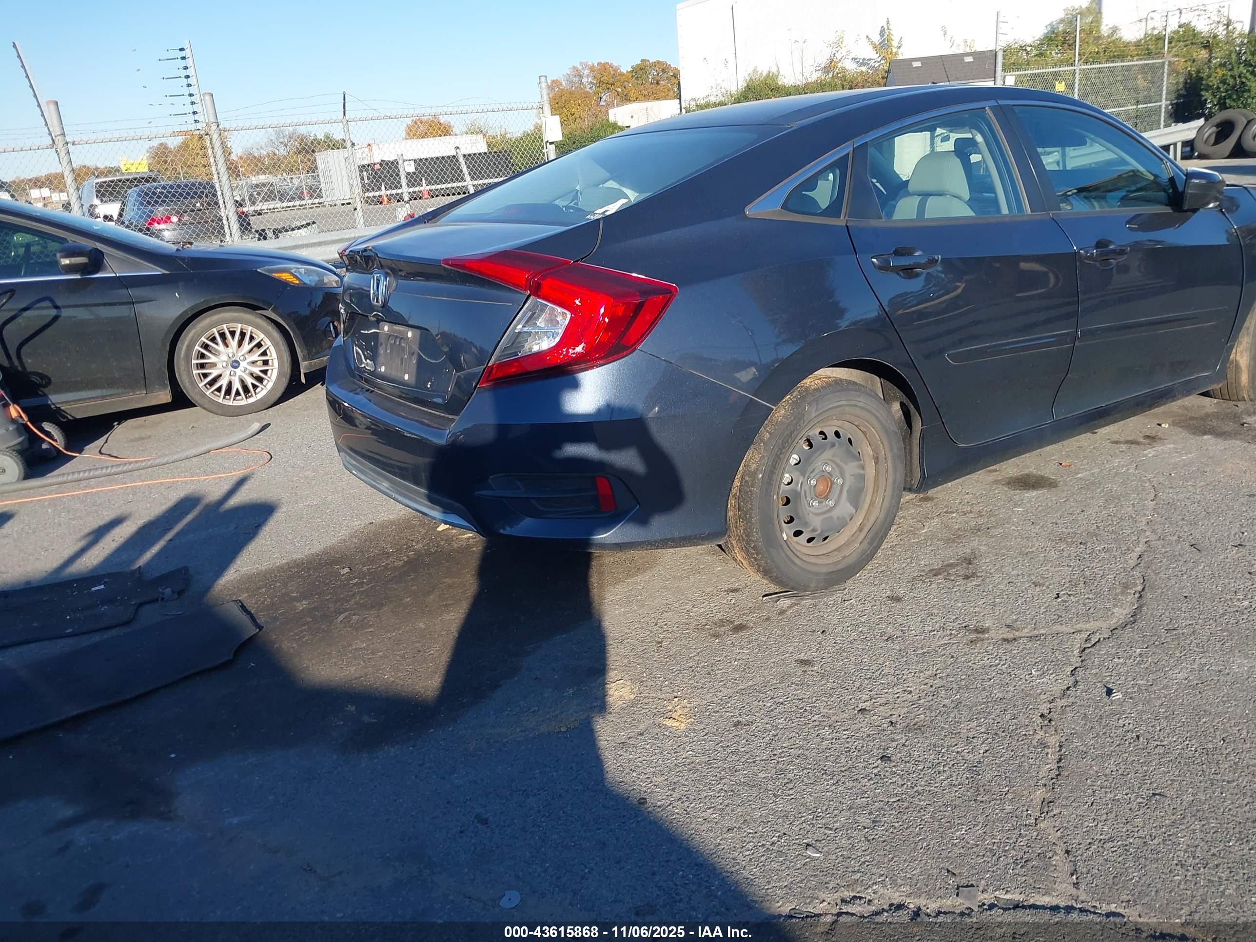 HONDA CIVIC image 4