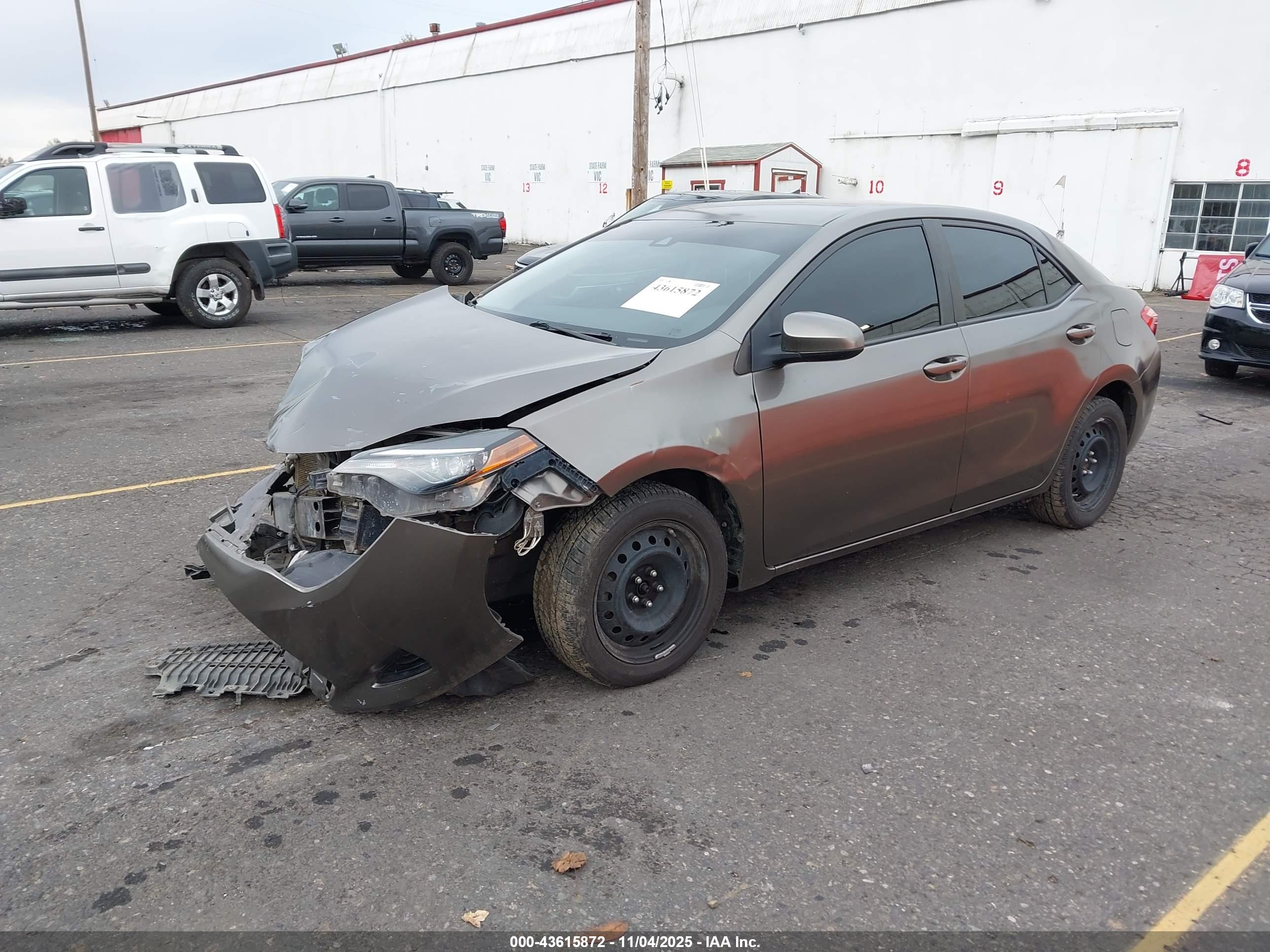 TOYOTA COROLLA image 2