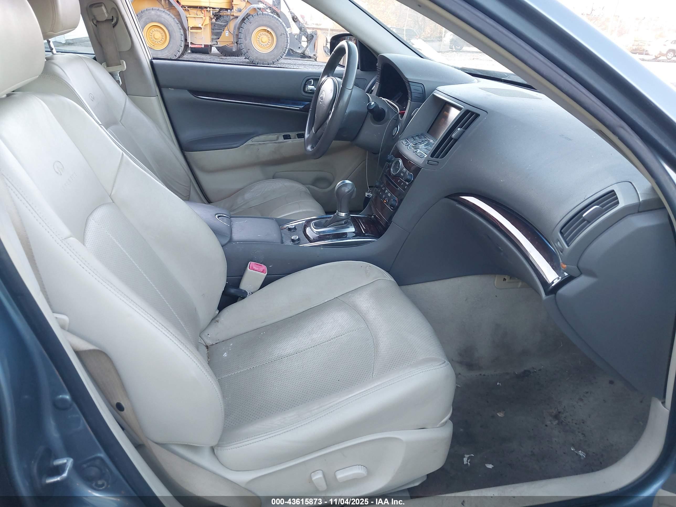 INFINITI G37 image 5