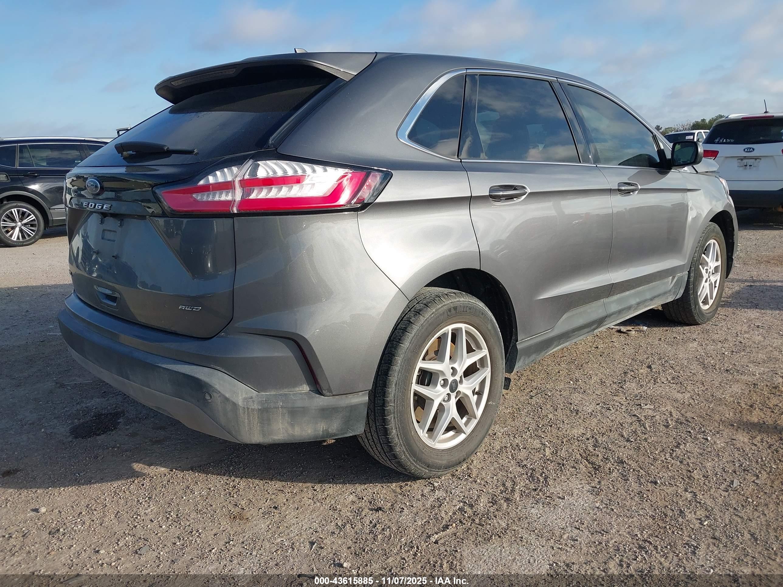 FORD EDGE image 4