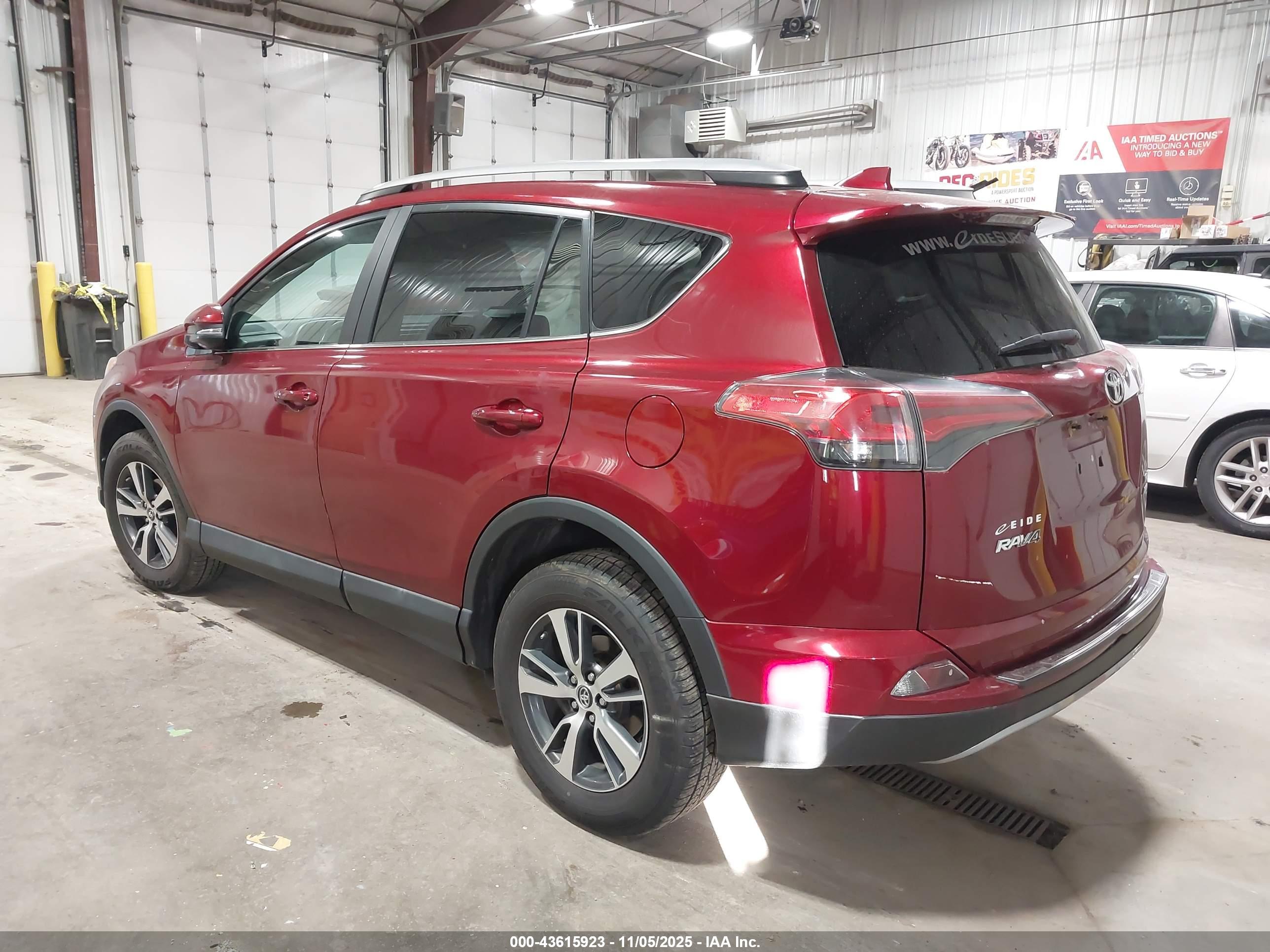 TOYOTA RAV4 image 3