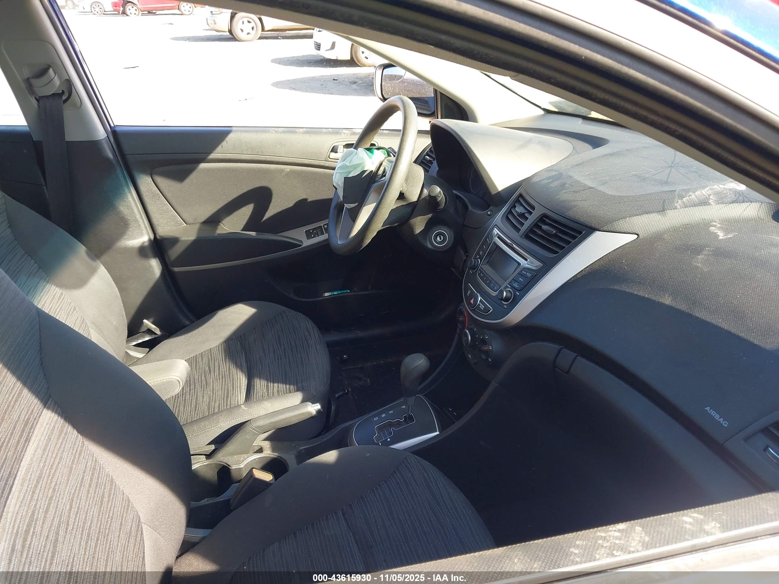 HYUNDAI ACCENT image 5