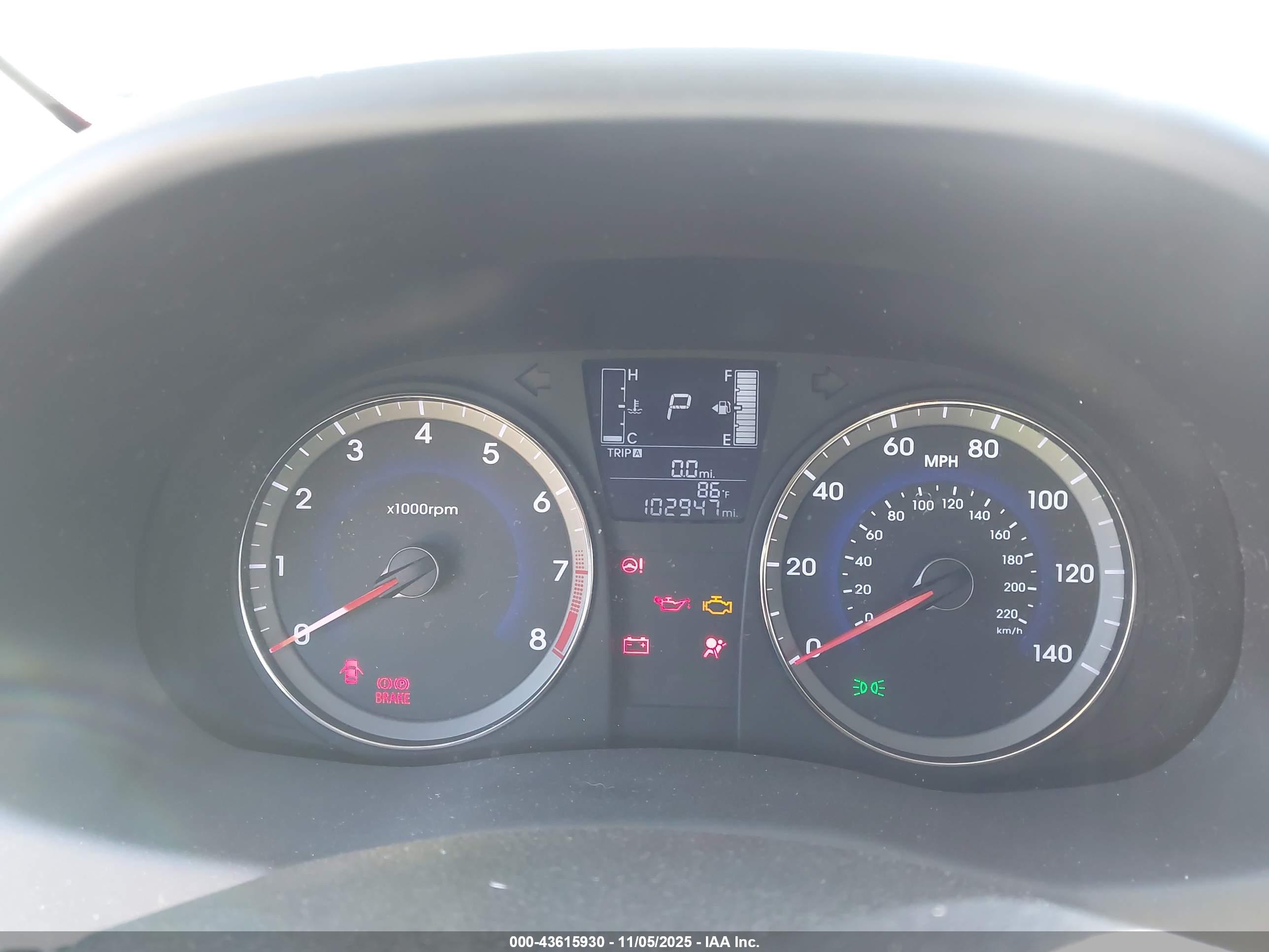 HYUNDAI ACCENT image 7