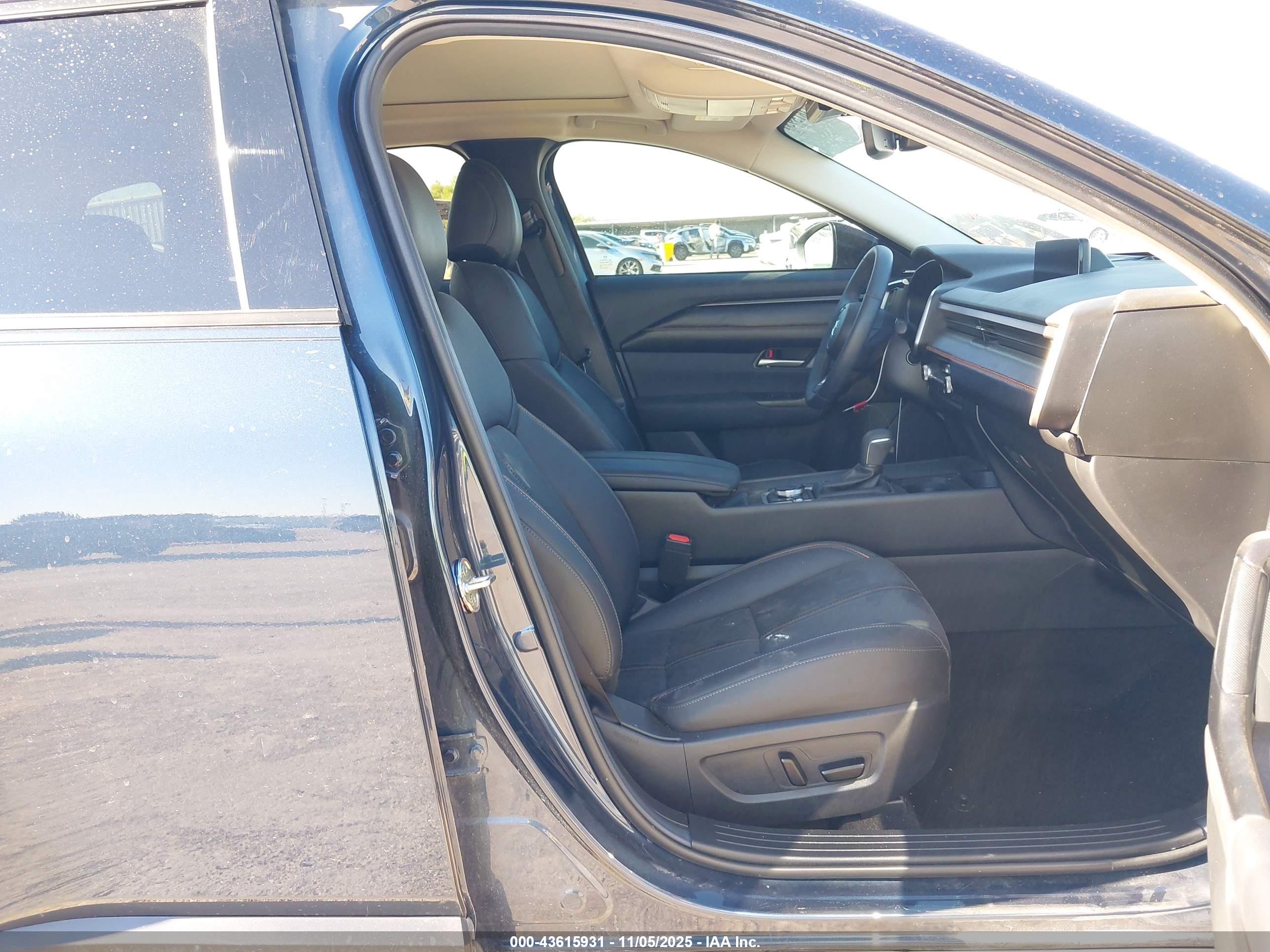 MAZDA CX-50 image 5
