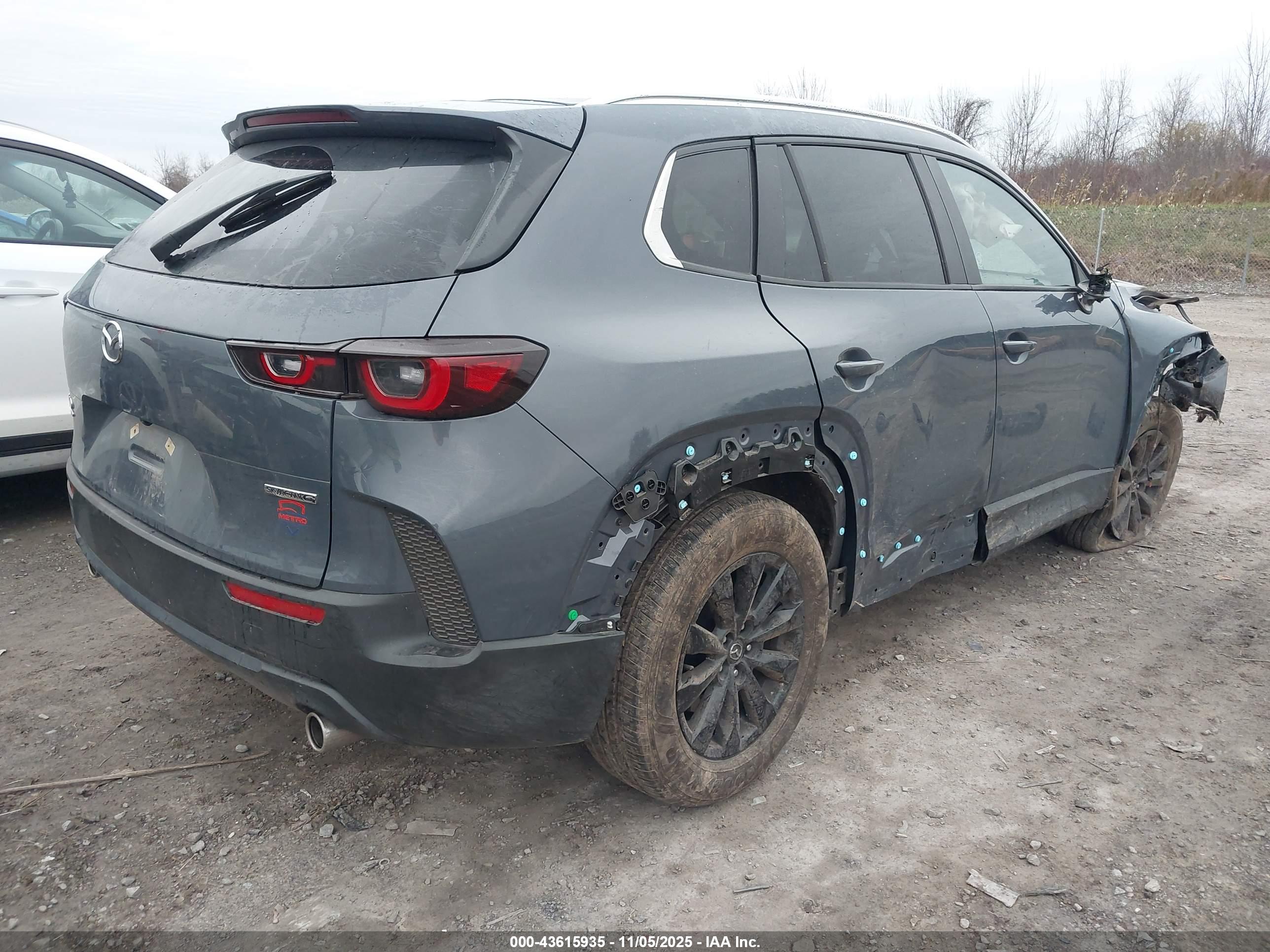 MAZDA CX-50 image 4