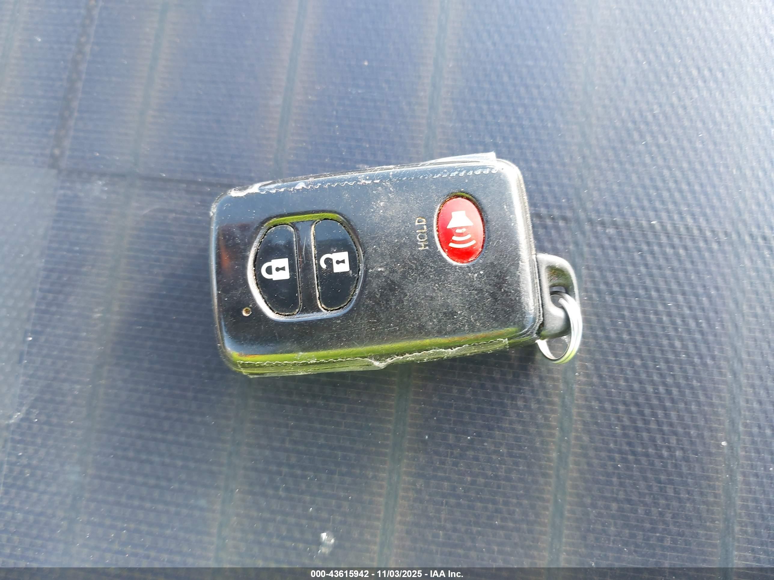 TOYOTA RAV4 image 11