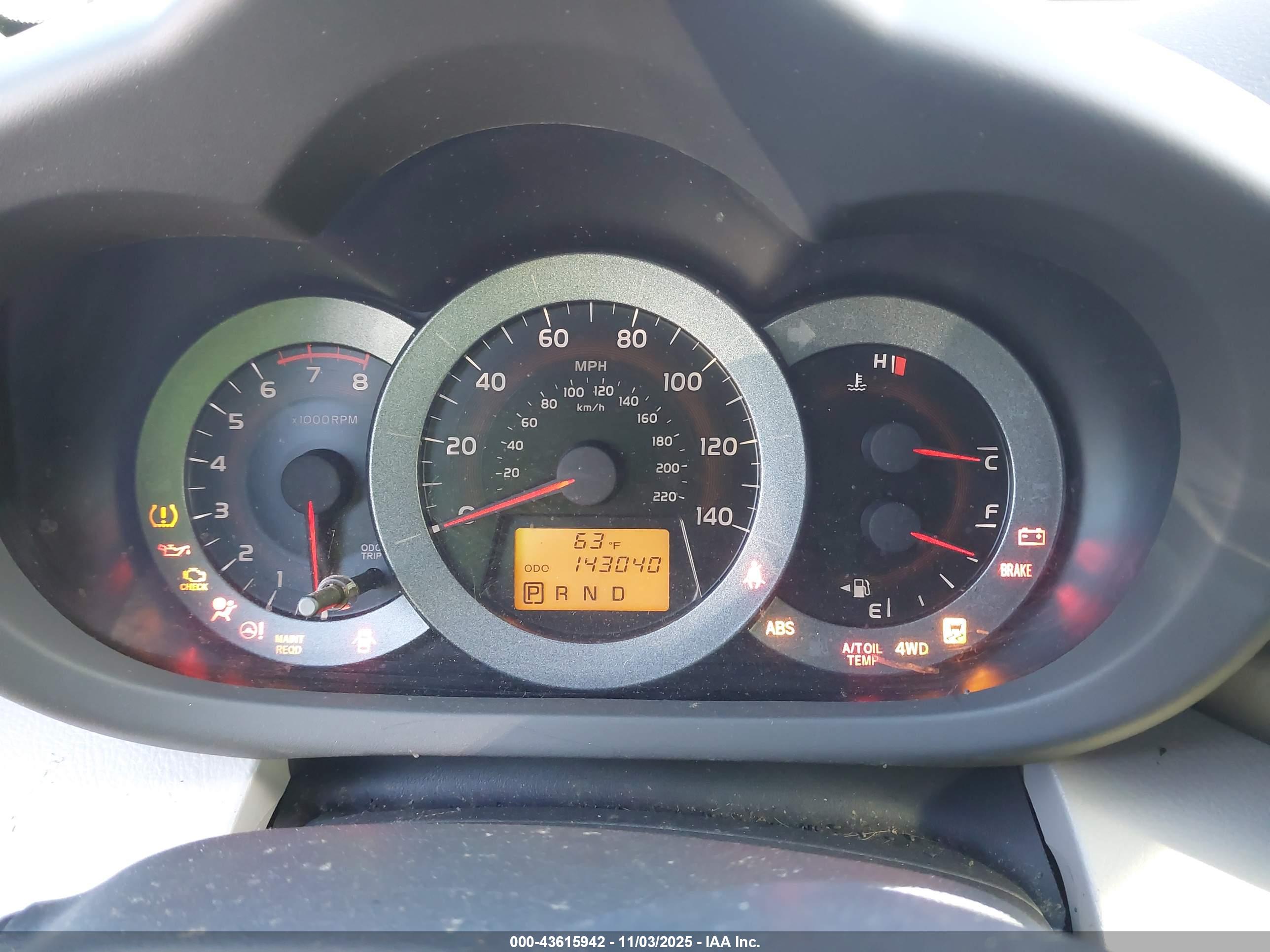 TOYOTA RAV4 image 7