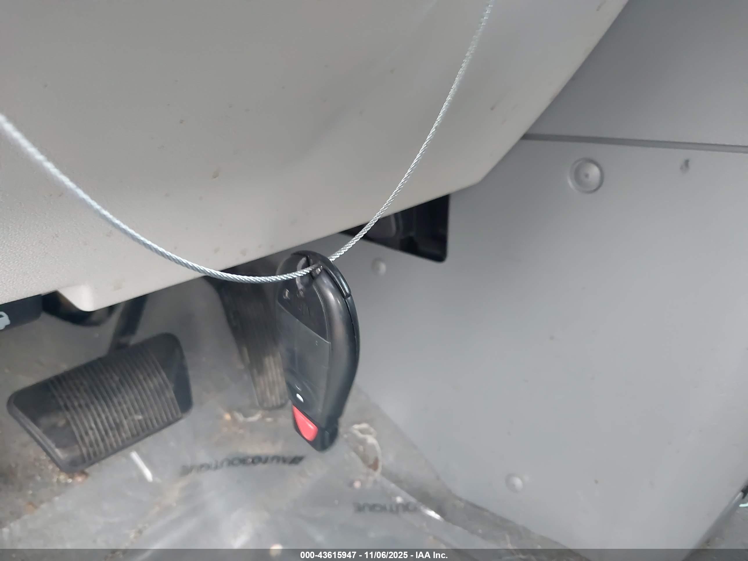 CHRYSLER TOWN image 11