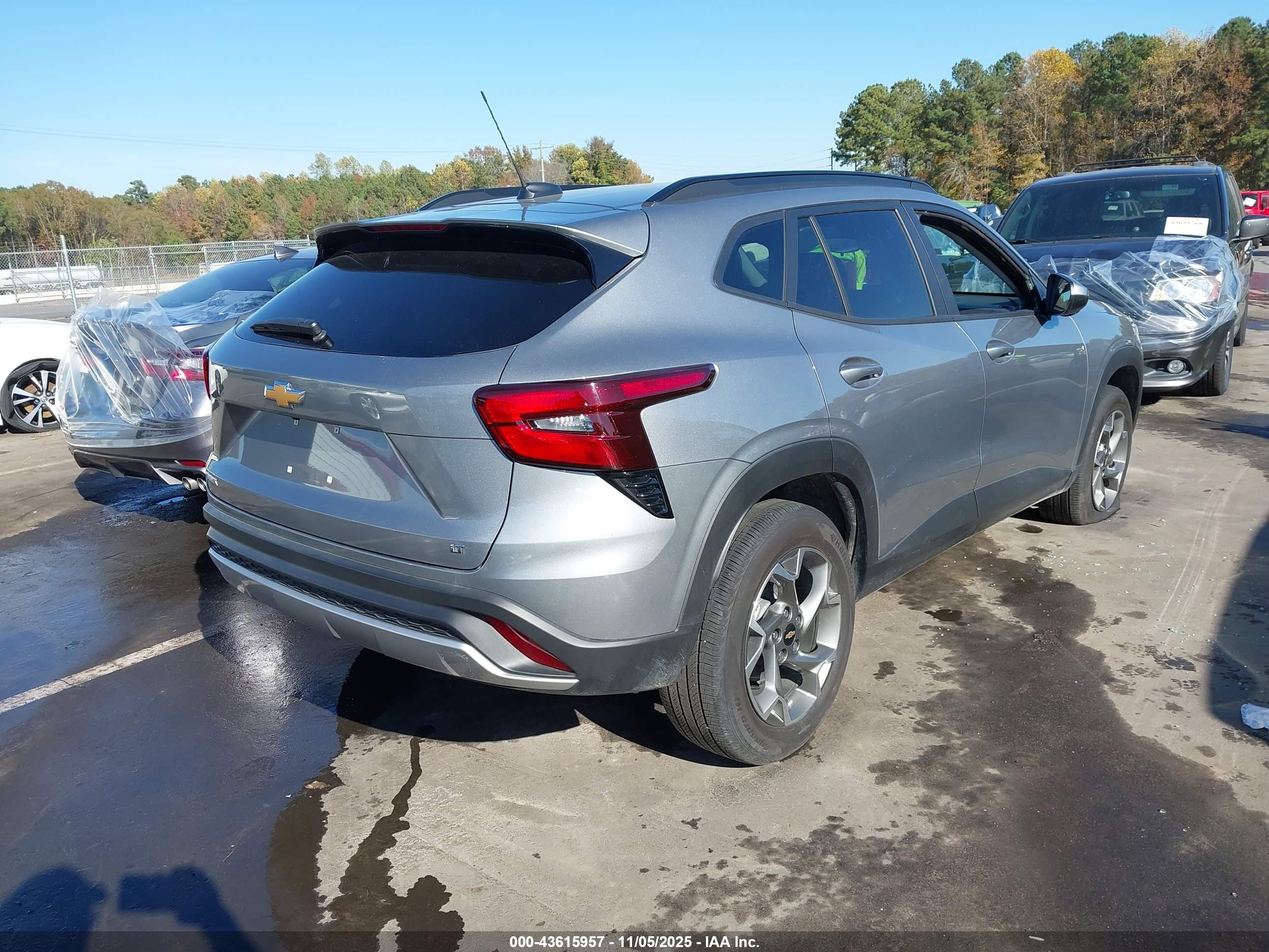 CHEVROLET TRAX image 4
