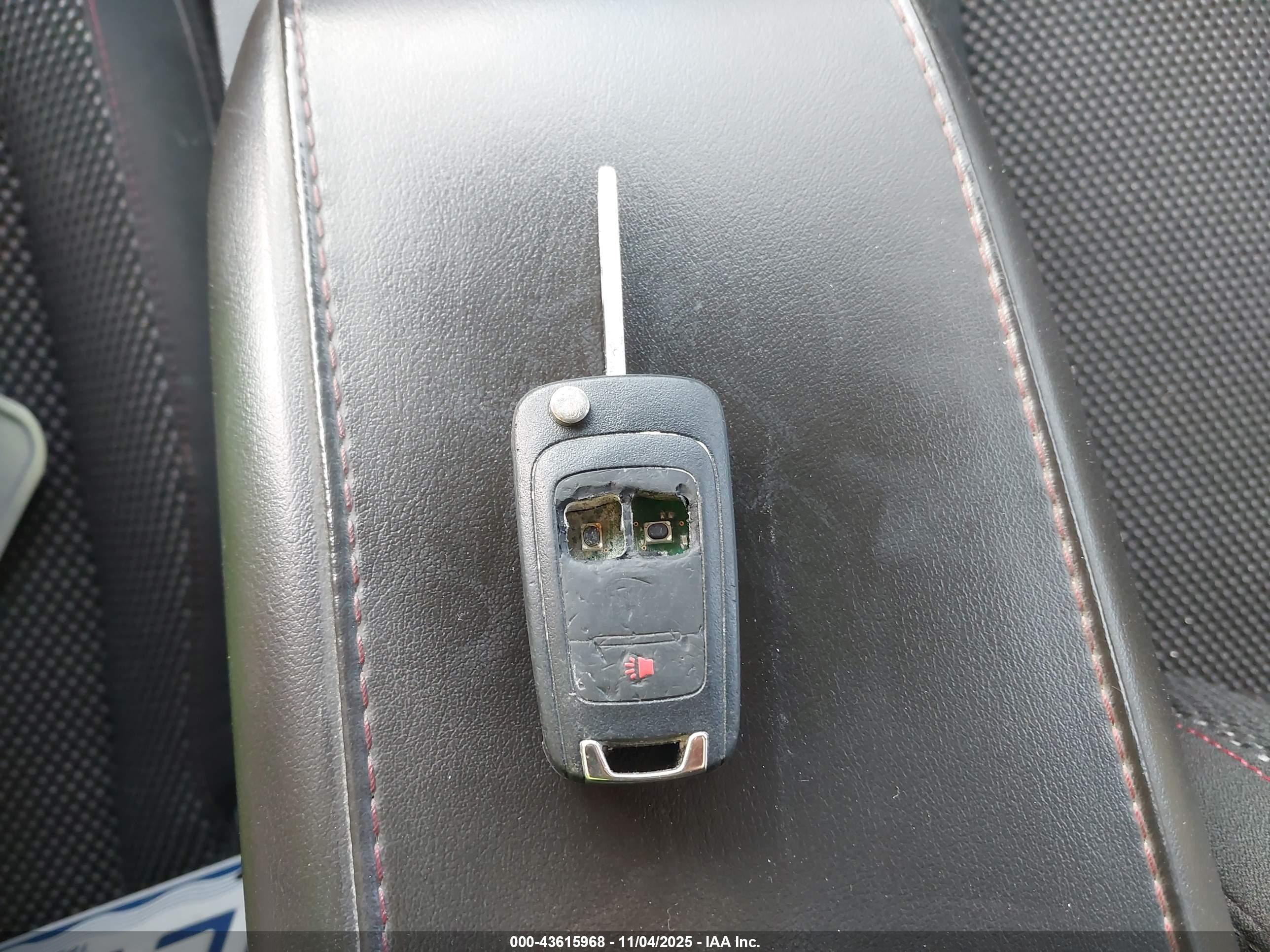 CHEVROLET EQUINOX image 11