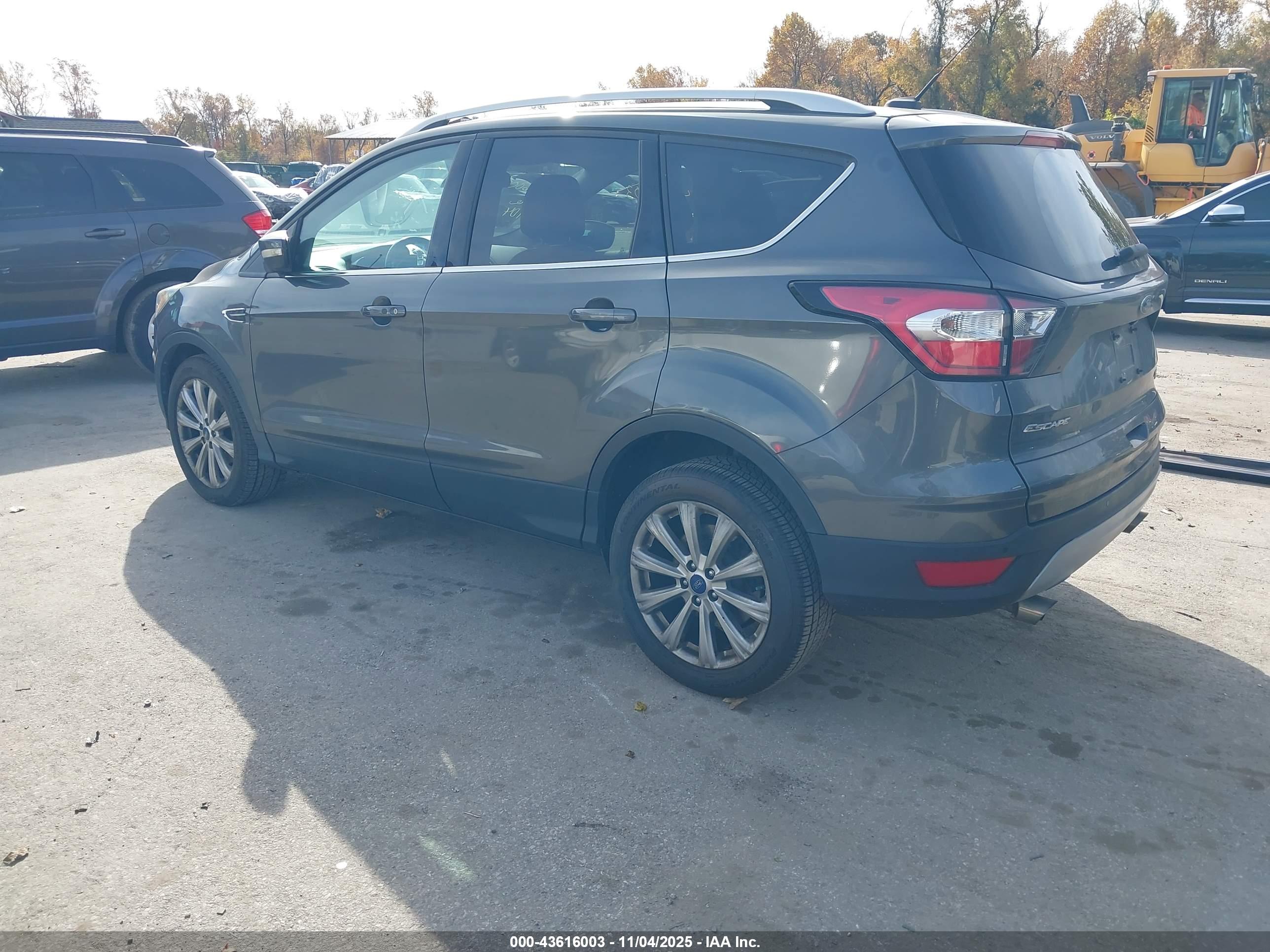 FORD ESCAPE image 3